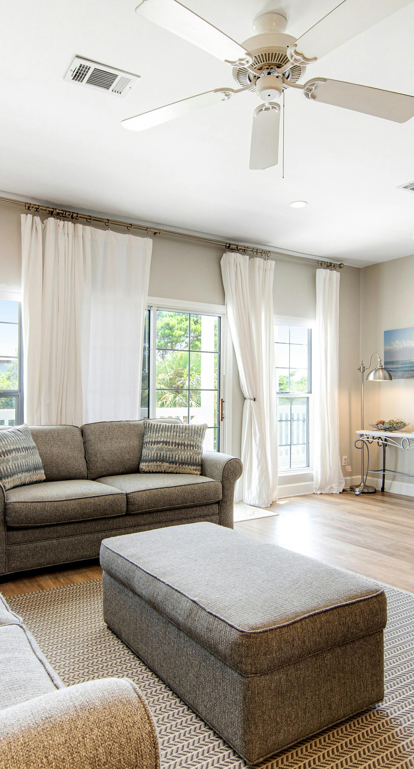 Dog-friendly townhome with pool, hot tub & tennis - walk to beach