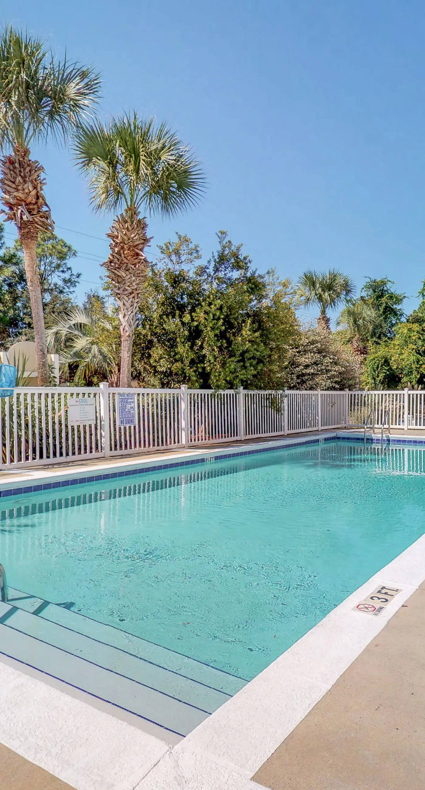 Dog-friendly townhome with pool, hot tub & tennis - walk to beach