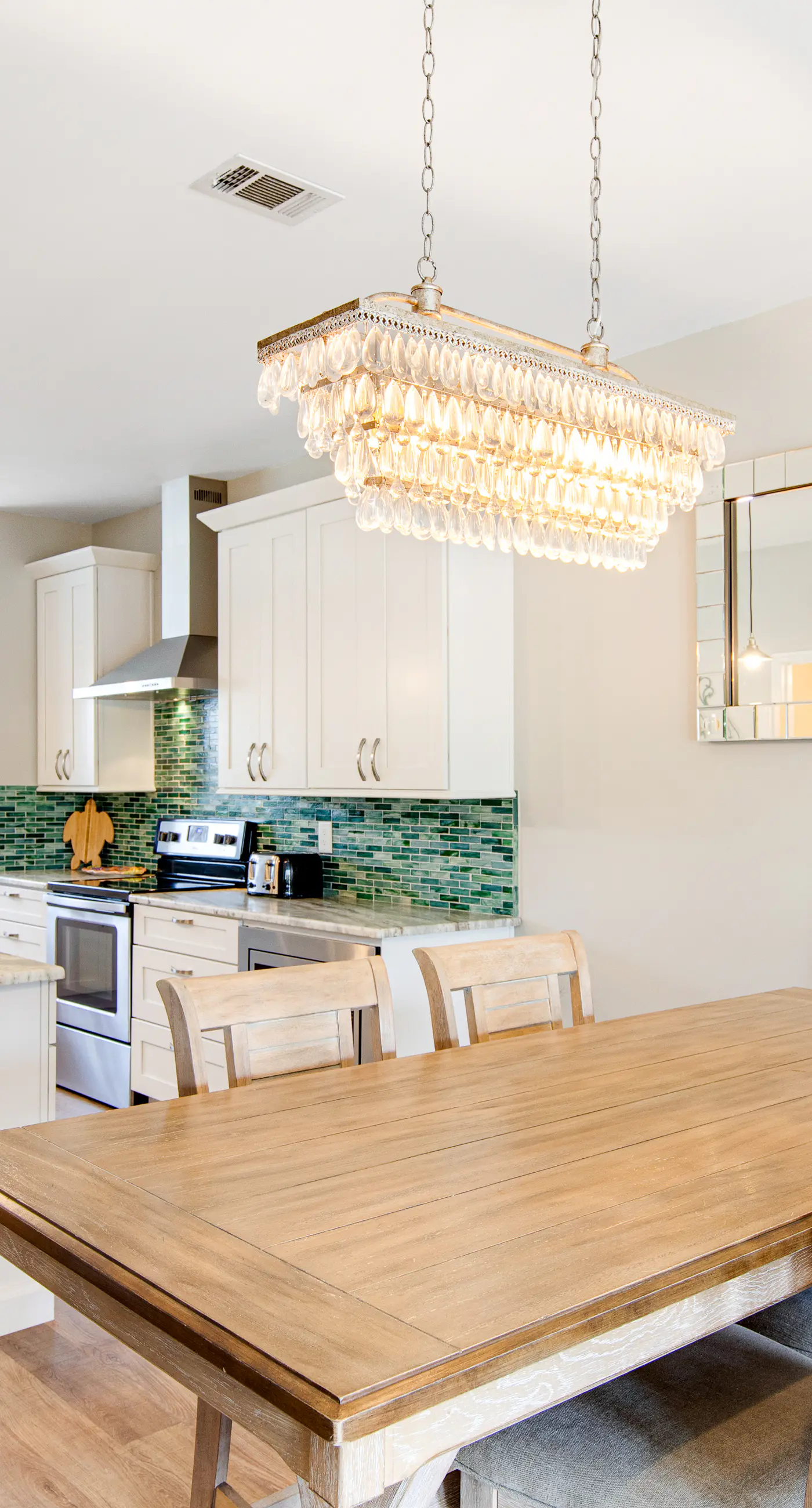 Dog-friendly townhome with pool, hot tub & tennis - walk to beach