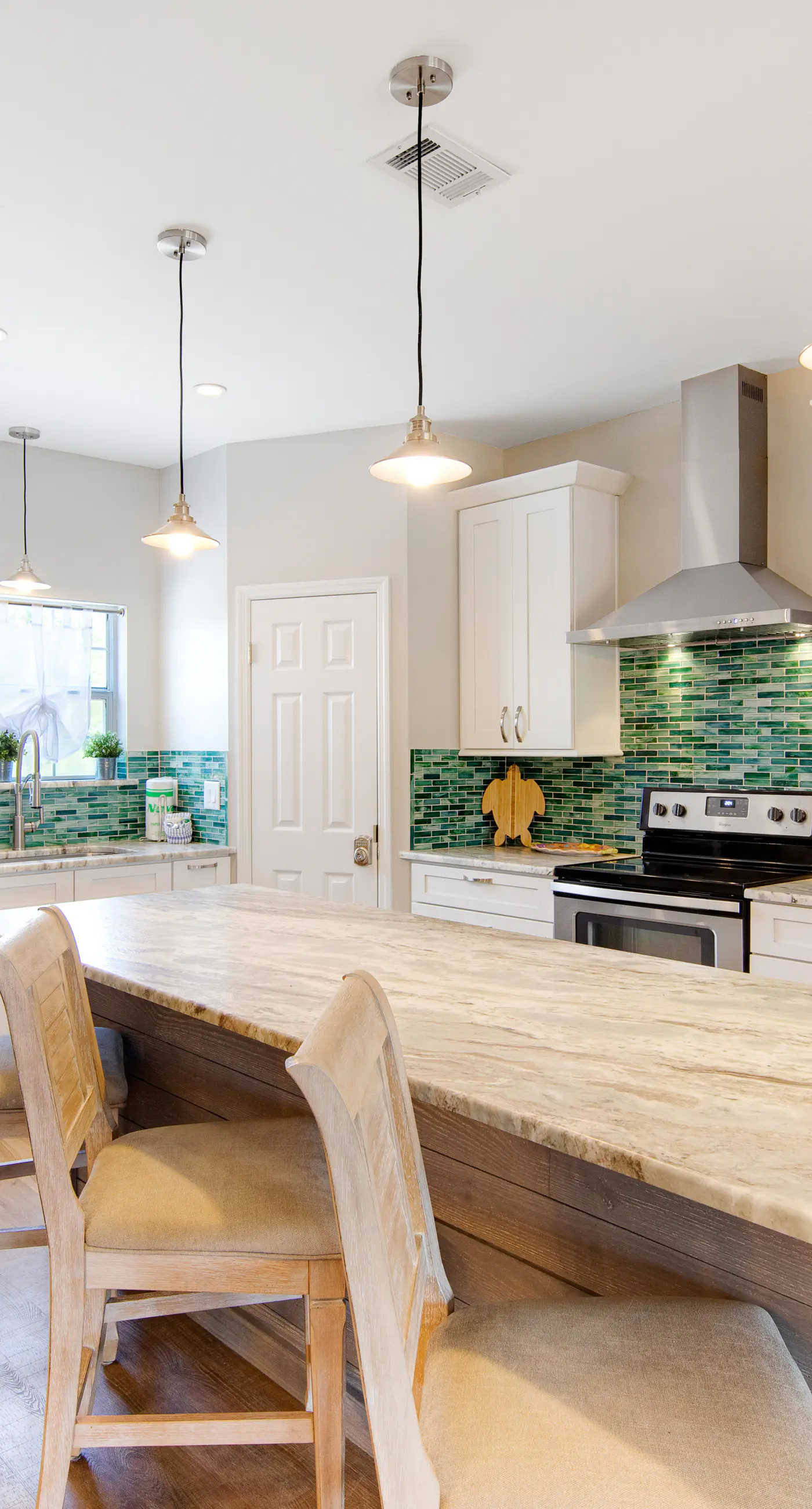 Dog-friendly townhome with pool, hot tub & tennis - walk to beach