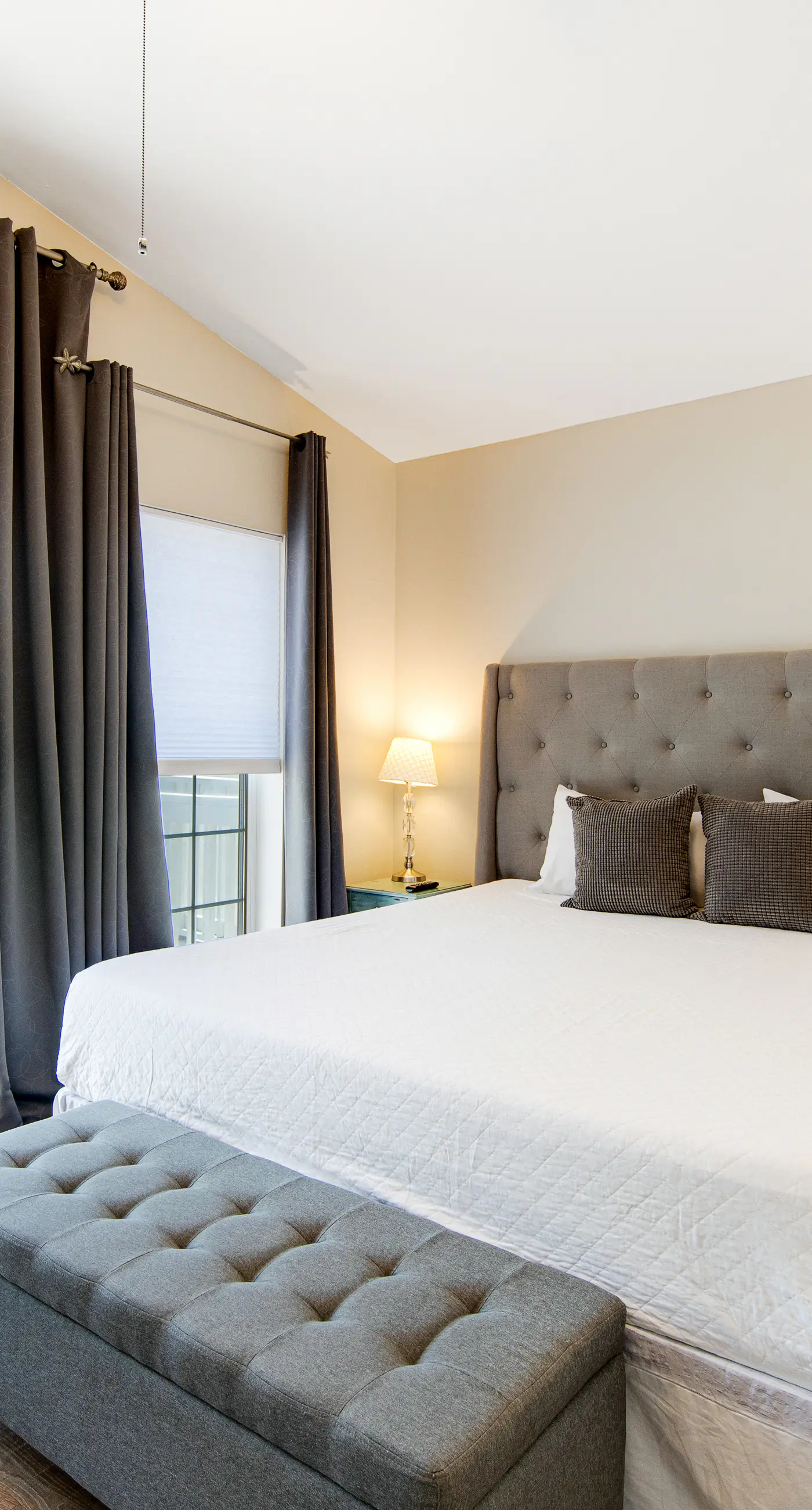 Dog-friendly townhome with pool, hot tub & tennis - walk to beach