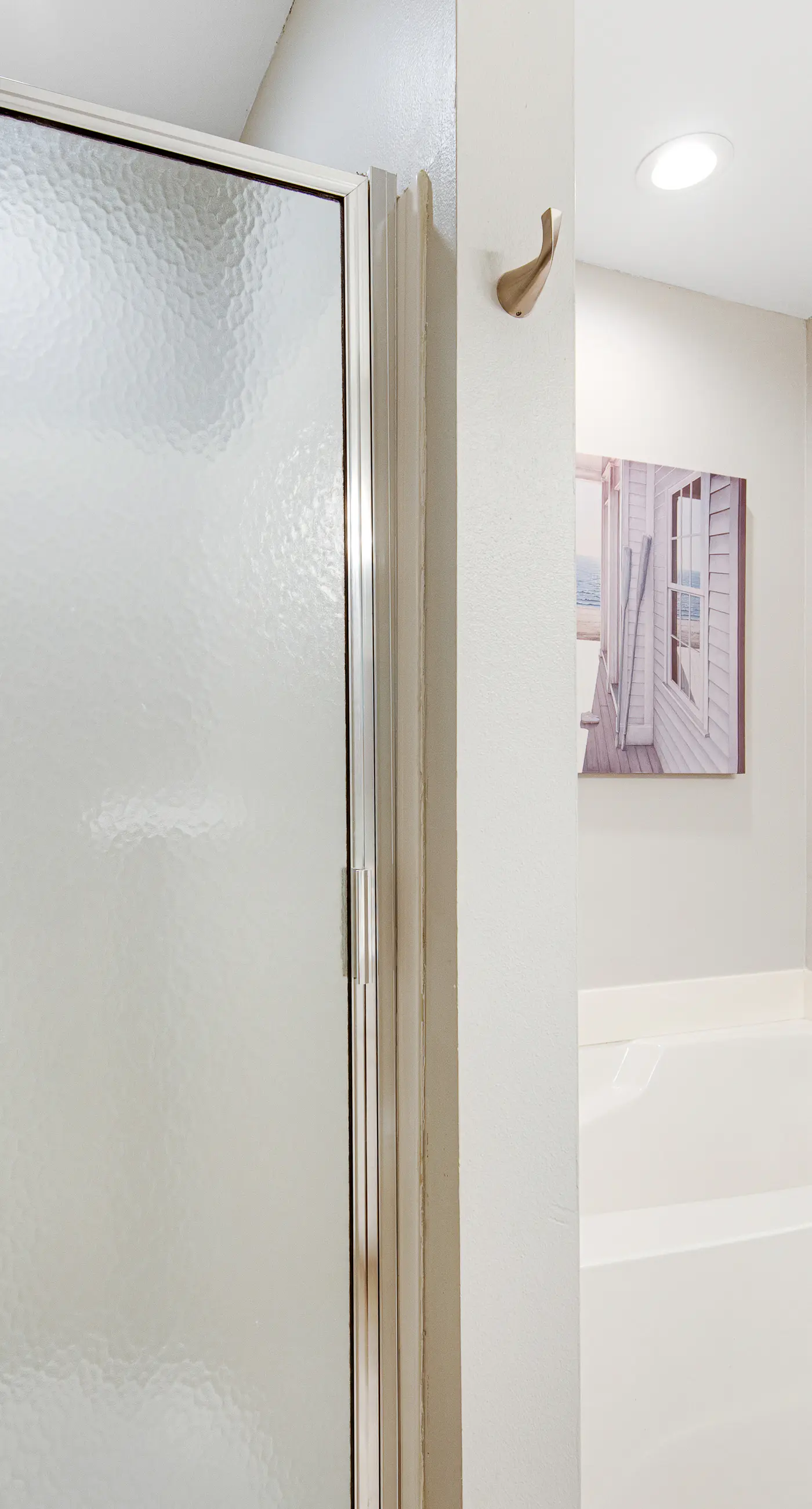 Dog-friendly townhome with pool, hot tub & tennis - walk to beach