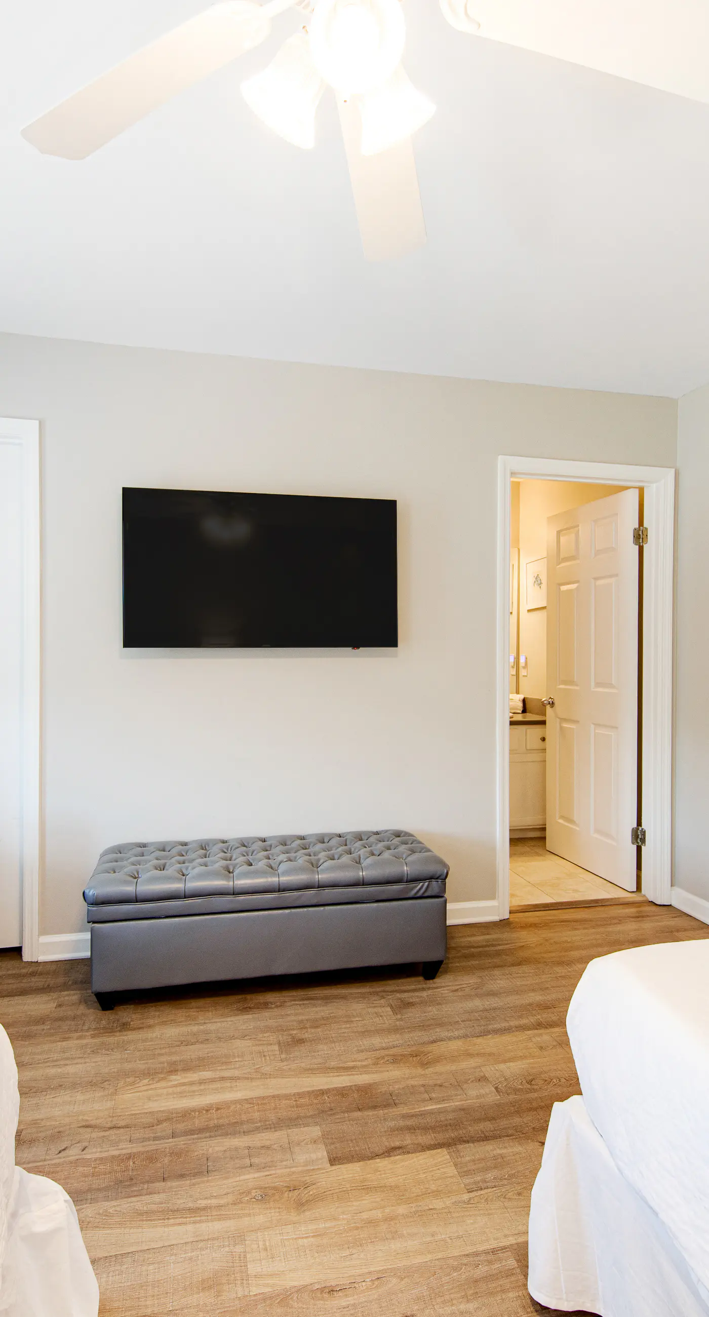 Dog-friendly townhome with pool, hot tub & tennis - walk to beach