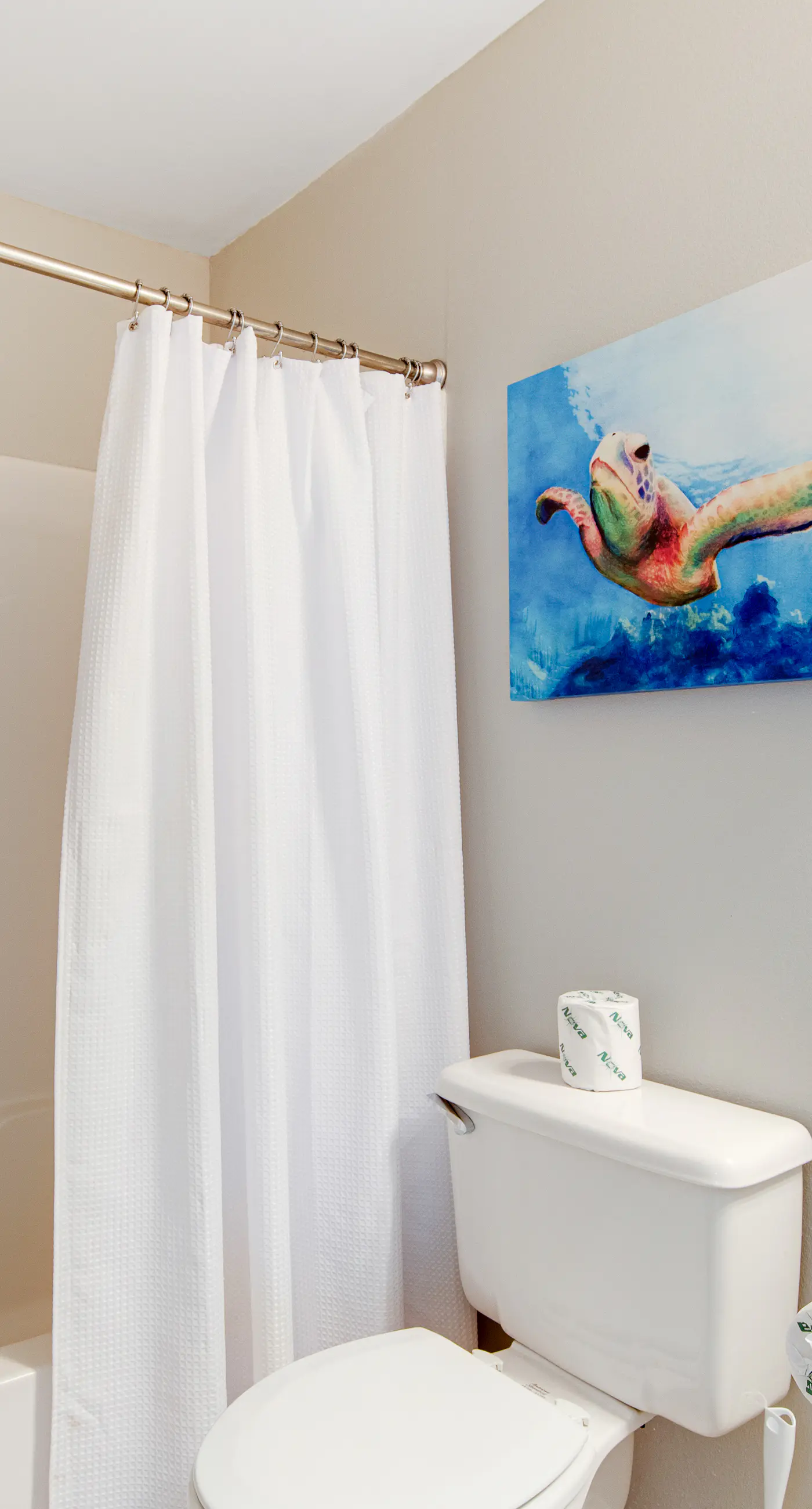 Dog-friendly townhome with pool, hot tub & tennis - walk to beach