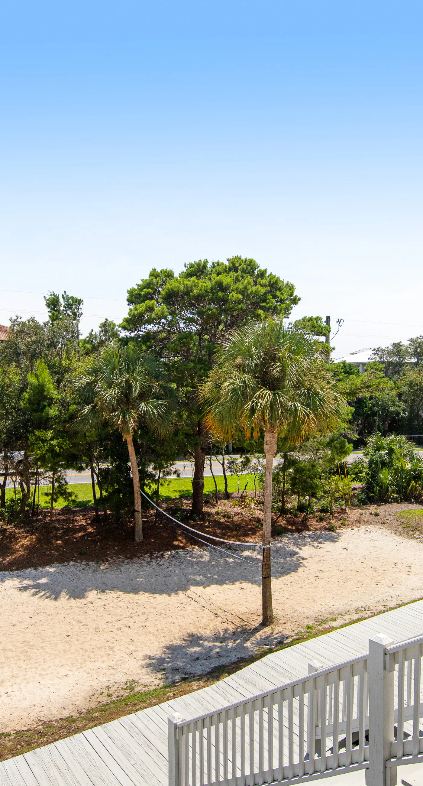 Dog-friendly townhome with pool, hot tub & tennis - walk to beach