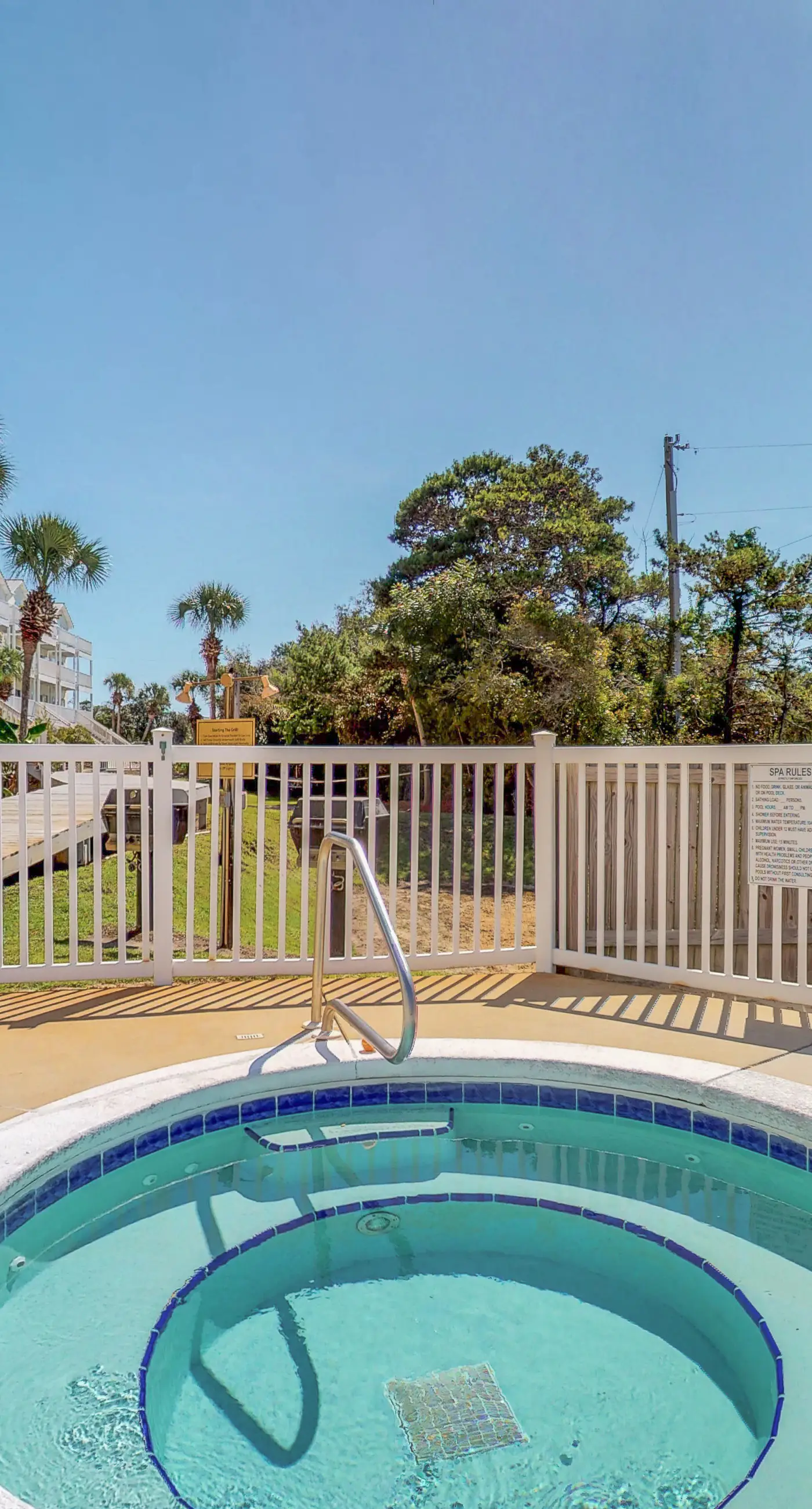 Dog-friendly townhome with pool, hot tub & tennis - walk to beach