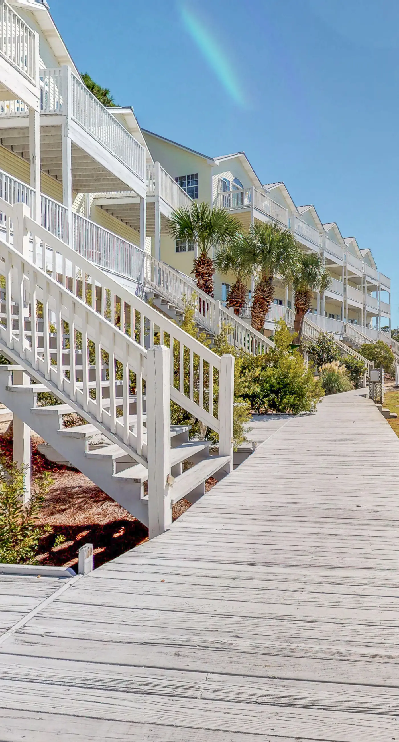 Dog-friendly townhome with pool, hot tub & tennis - walk to beach