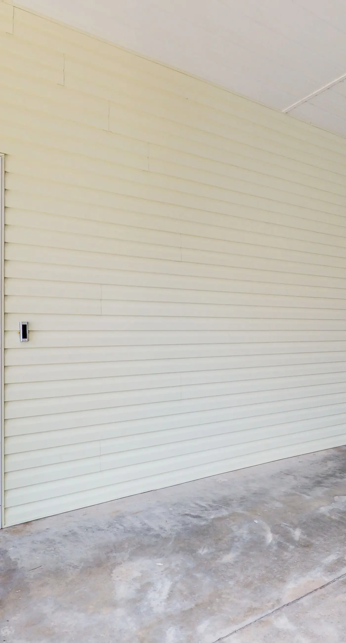 Dog-friendly townhome with pool, hot tub & tennis - walk to beach