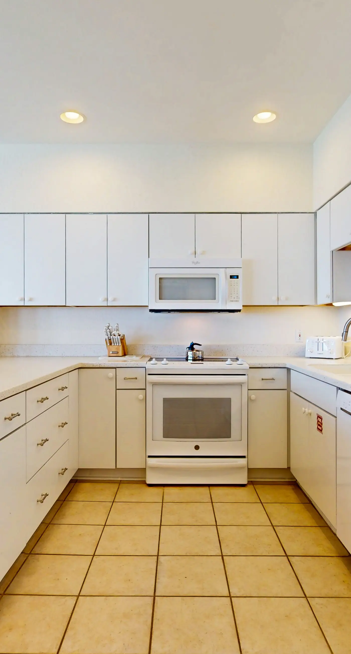 Beachfront escape w/ sweeping ocean views & shared pool - snowbirds welcome!