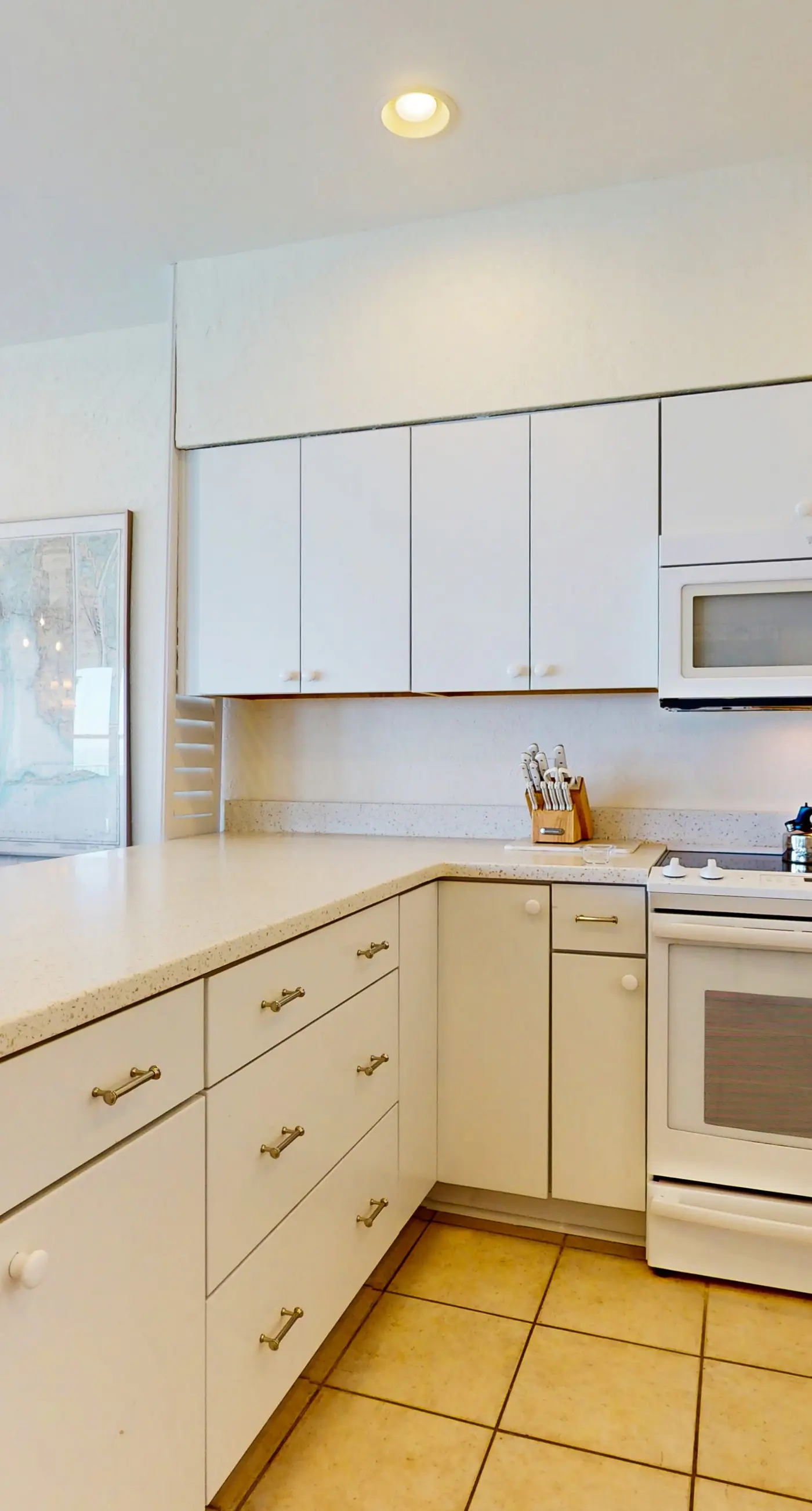 Beachfront escape w/ sweeping ocean views & shared pool - snowbirds welcome!