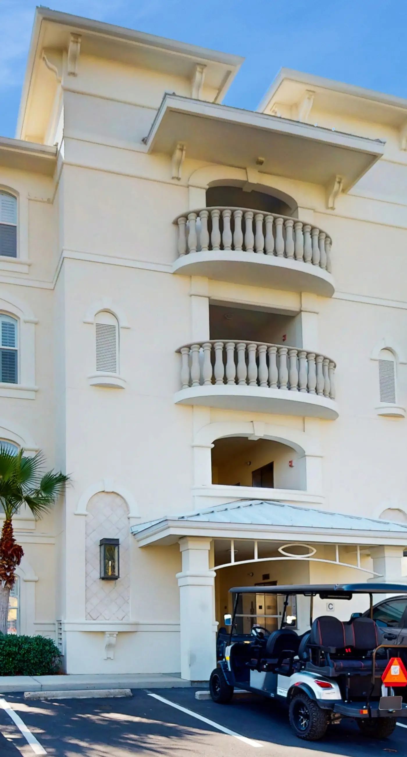 Beachfront escape w/ sweeping ocean views & shared pool - snowbirds welcome!
