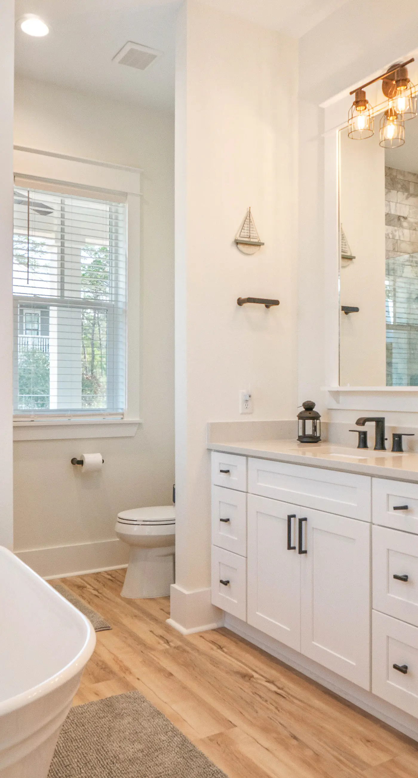 Delightful Coastal Home with WiFi, Furnished Porch, & Shared Pool-Dog Friendly