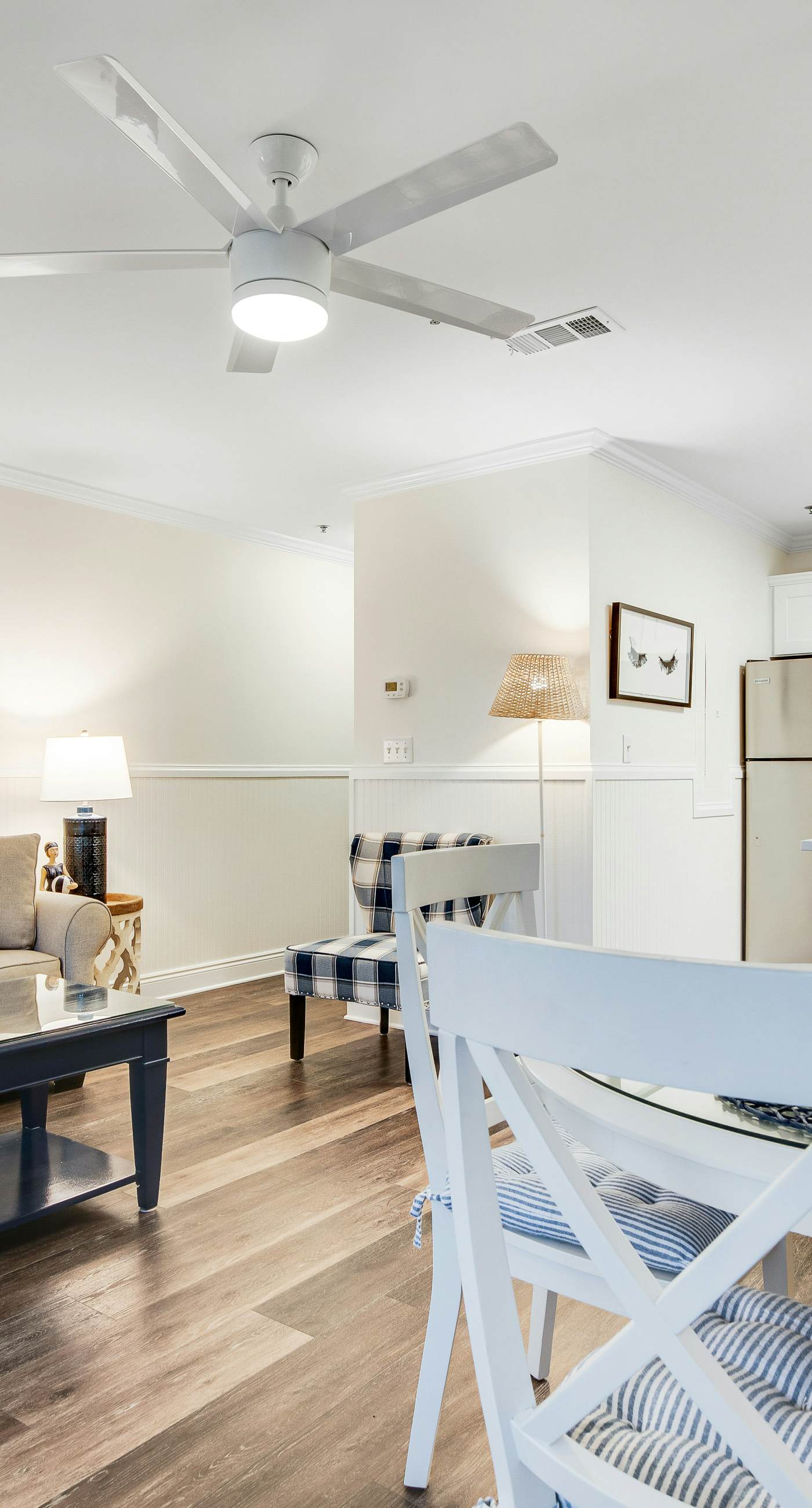 Charming condo near the beach, with community pools and hot tub