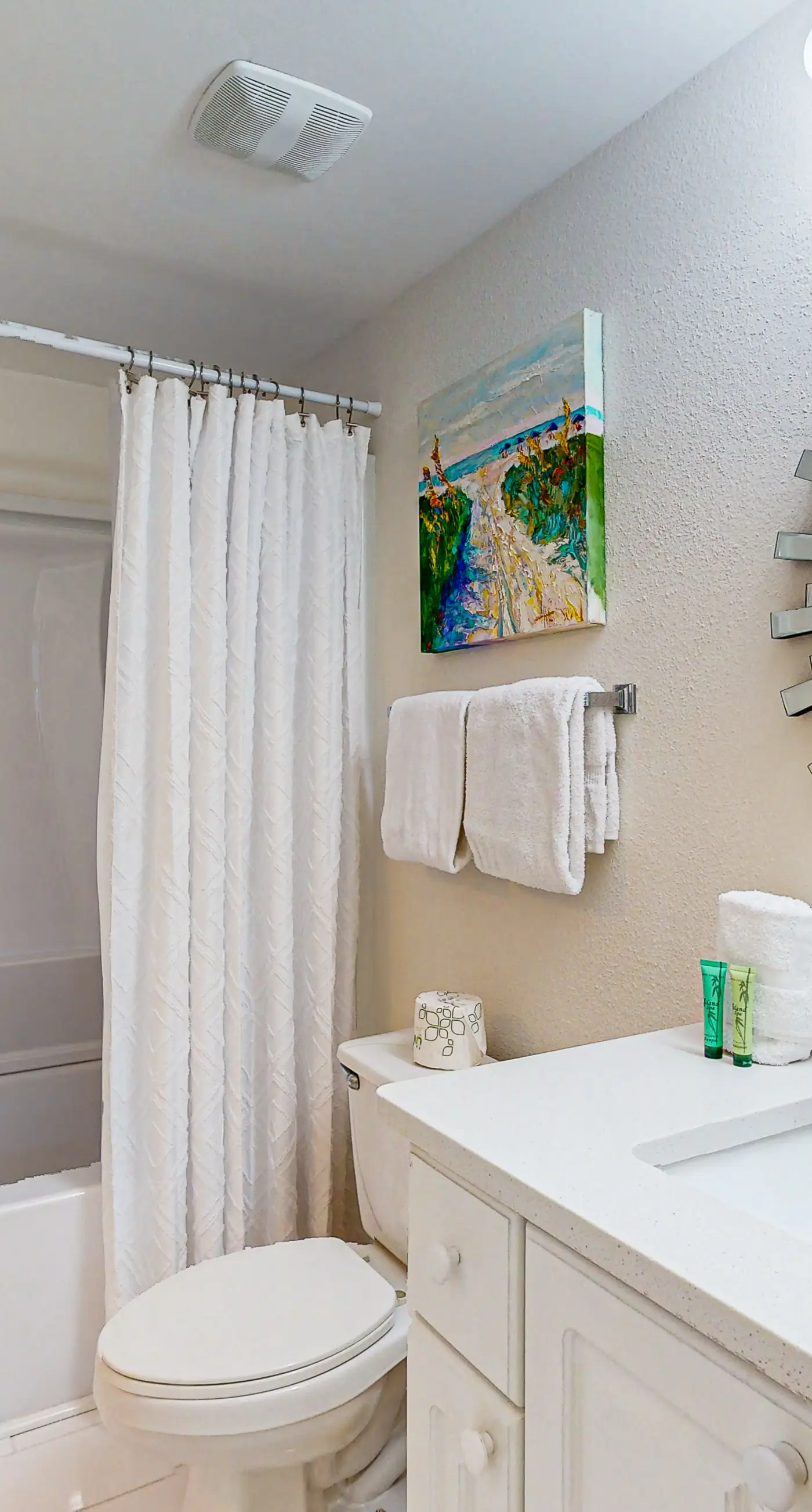 Adorable 3rd-floor cabana with gorgeous view from balcony, pool and hot tub access