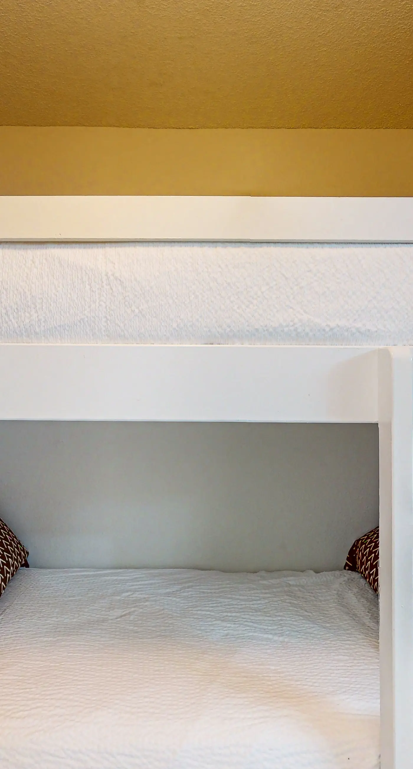 Adorable 3rd-floor cabana with gorgeous view from balcony, pool and hot tub access