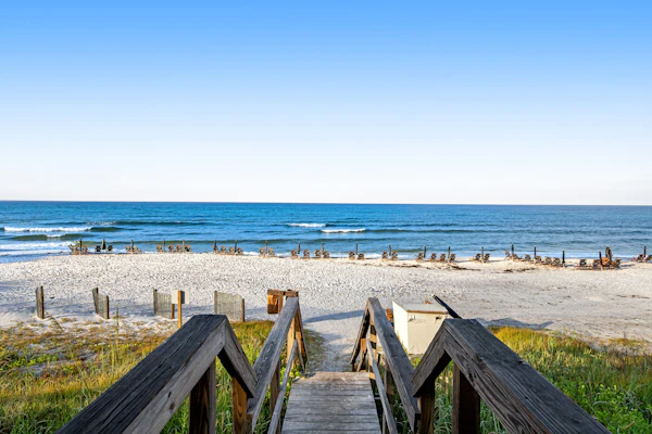 Adorable 3rd-floor cabana with gorgeous view from balcony, pool and hot tub access