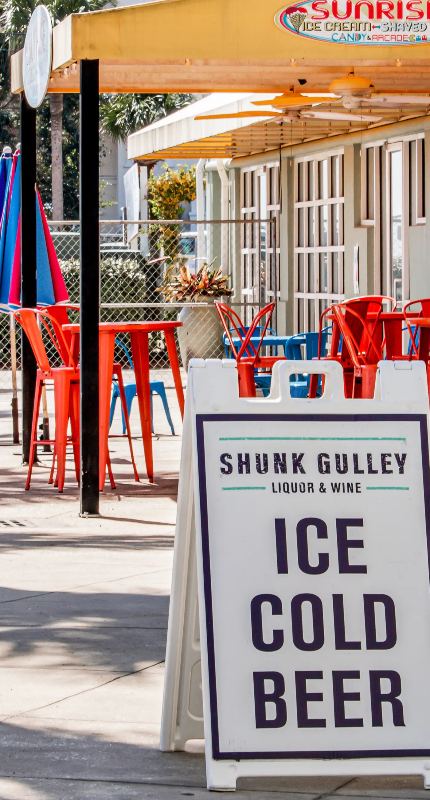 Adorable 3rd-floor cabana with gorgeous view from balcony, pool and hot tub access