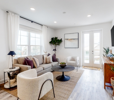 Second Floor Corner Unit with Gulf View, shared pools,hot tub-private beach access