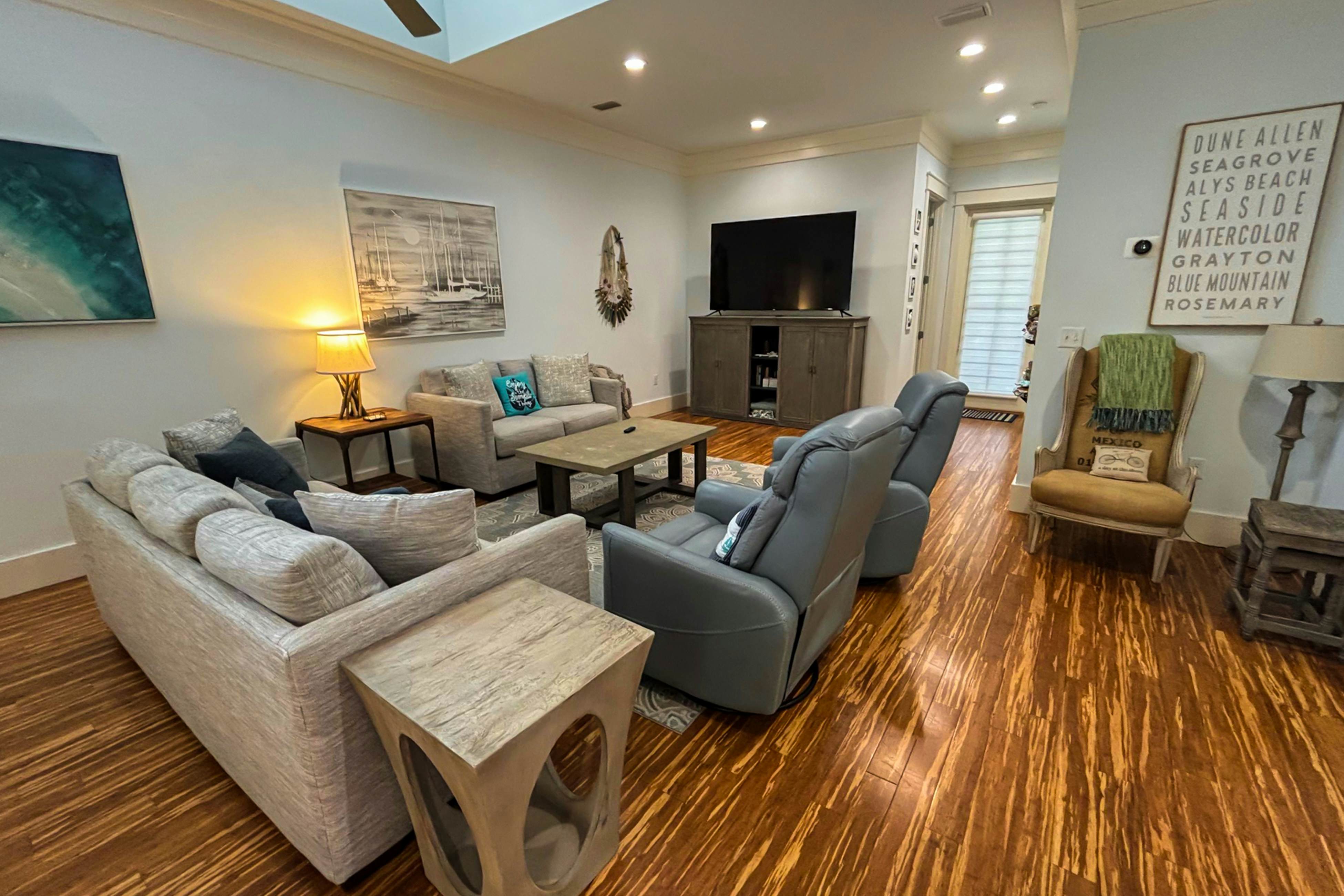 Nautical home in coastal community close to beaches and shopping