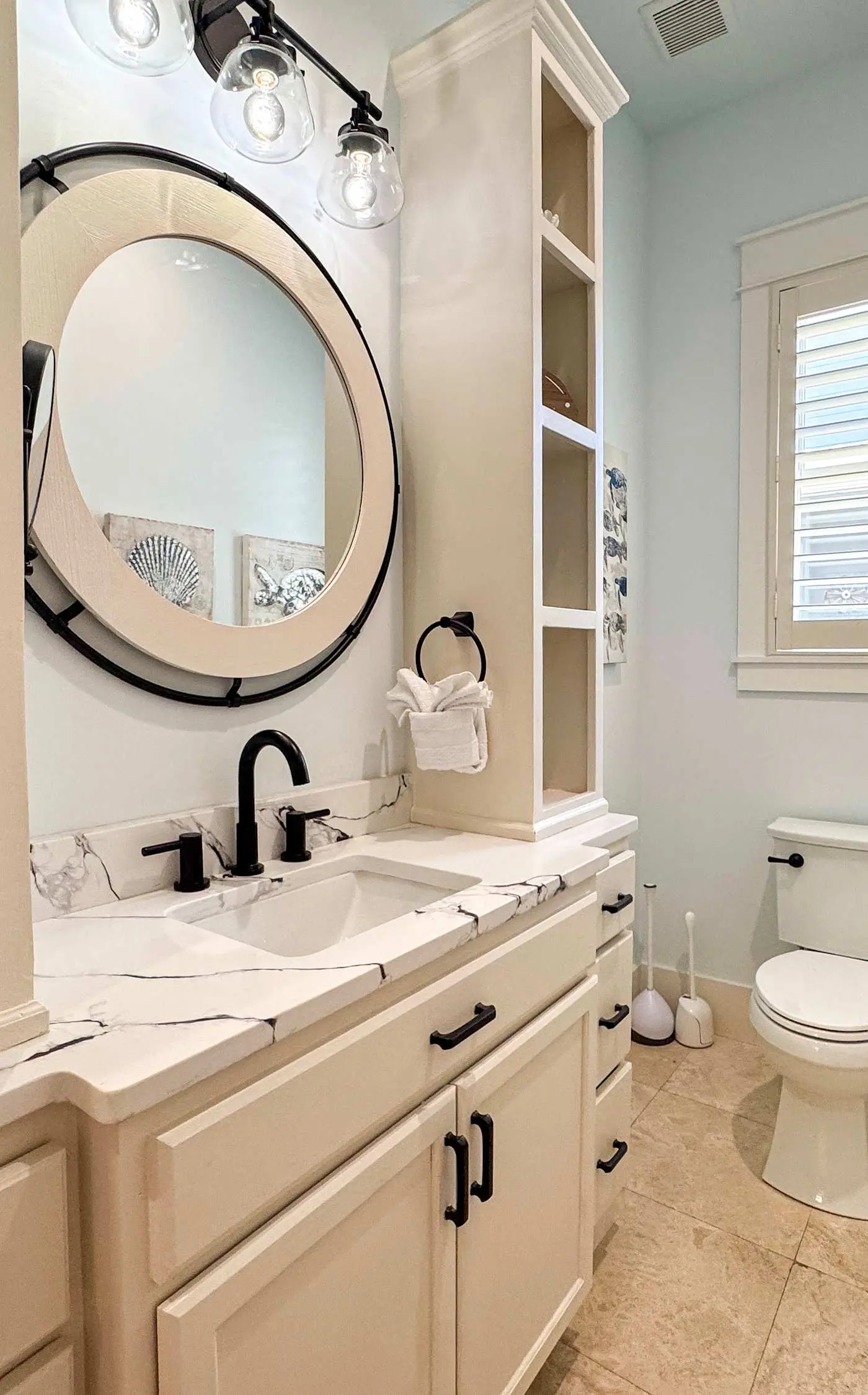 Nautical home in coastal community close to beaches and shopping