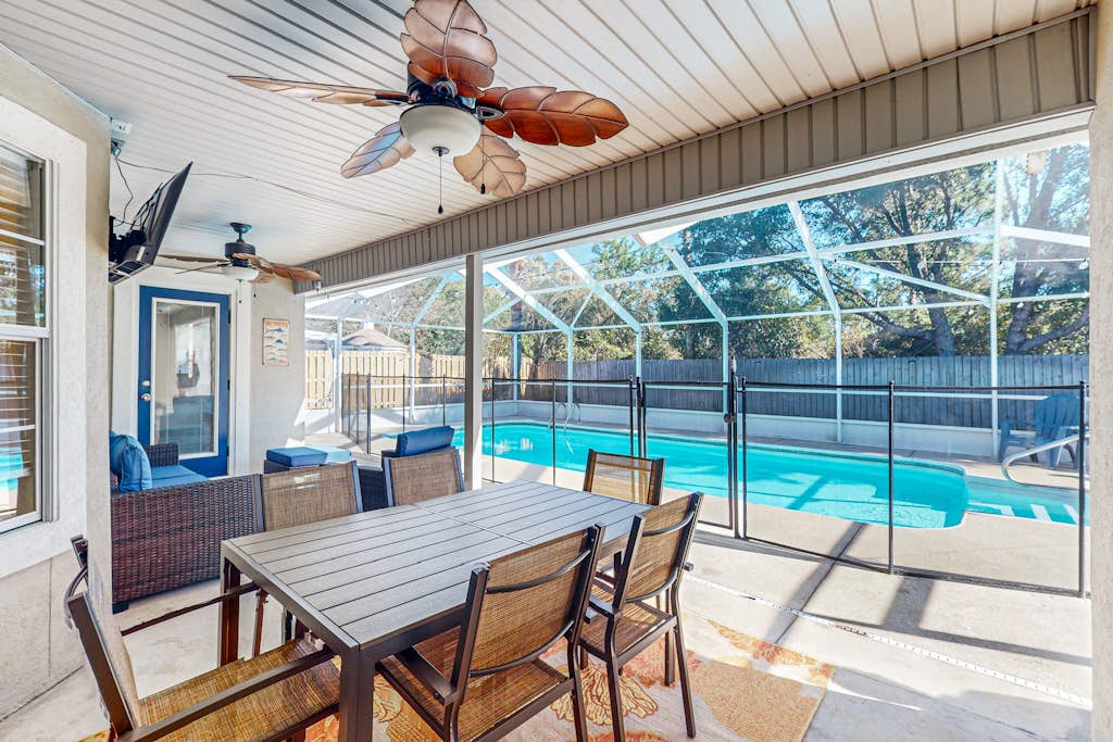 Single-level home with fenced yard, private pool & washer&dryer