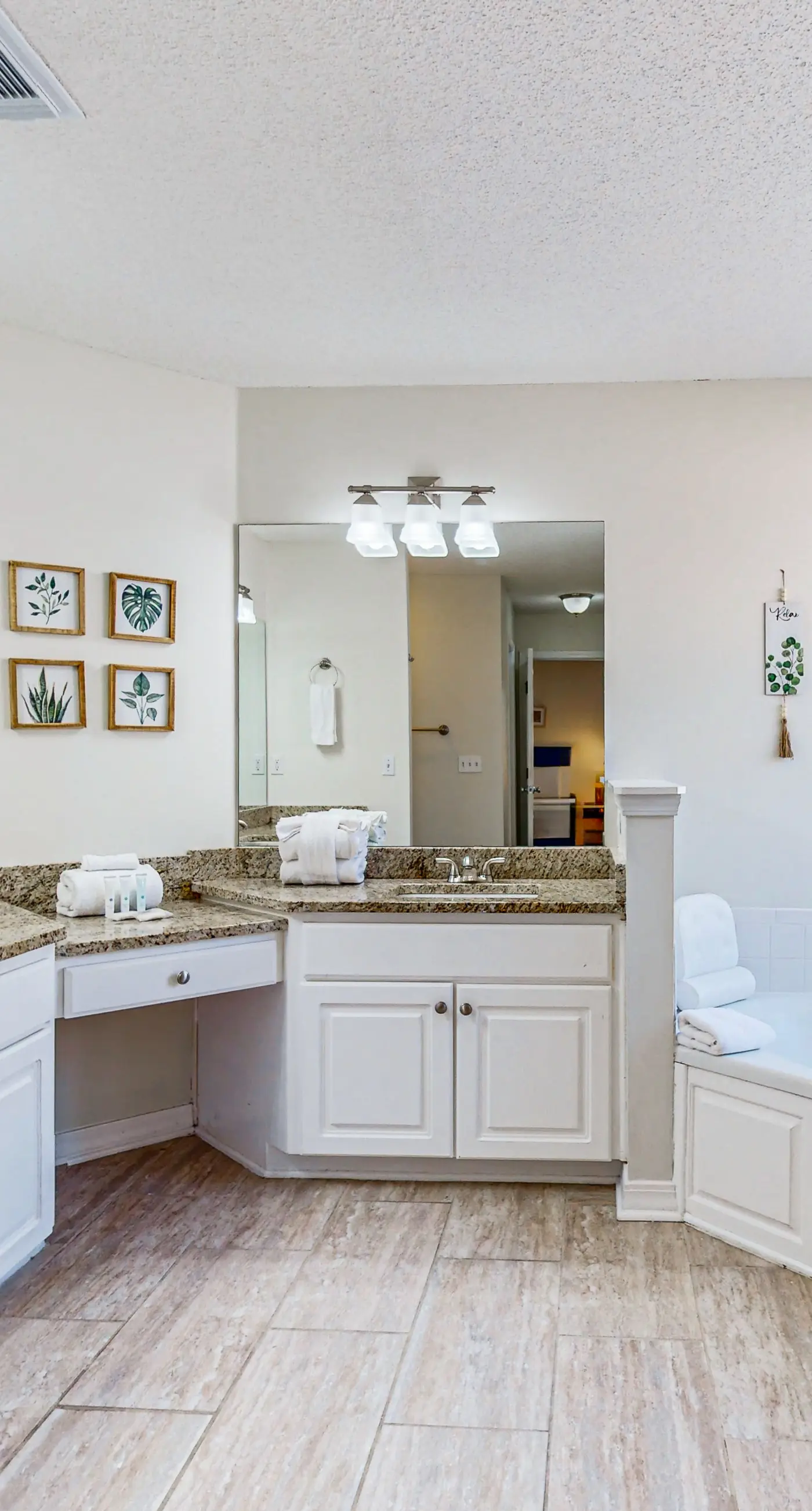 Single-level home with fenced yard, private pool & washer&dryer