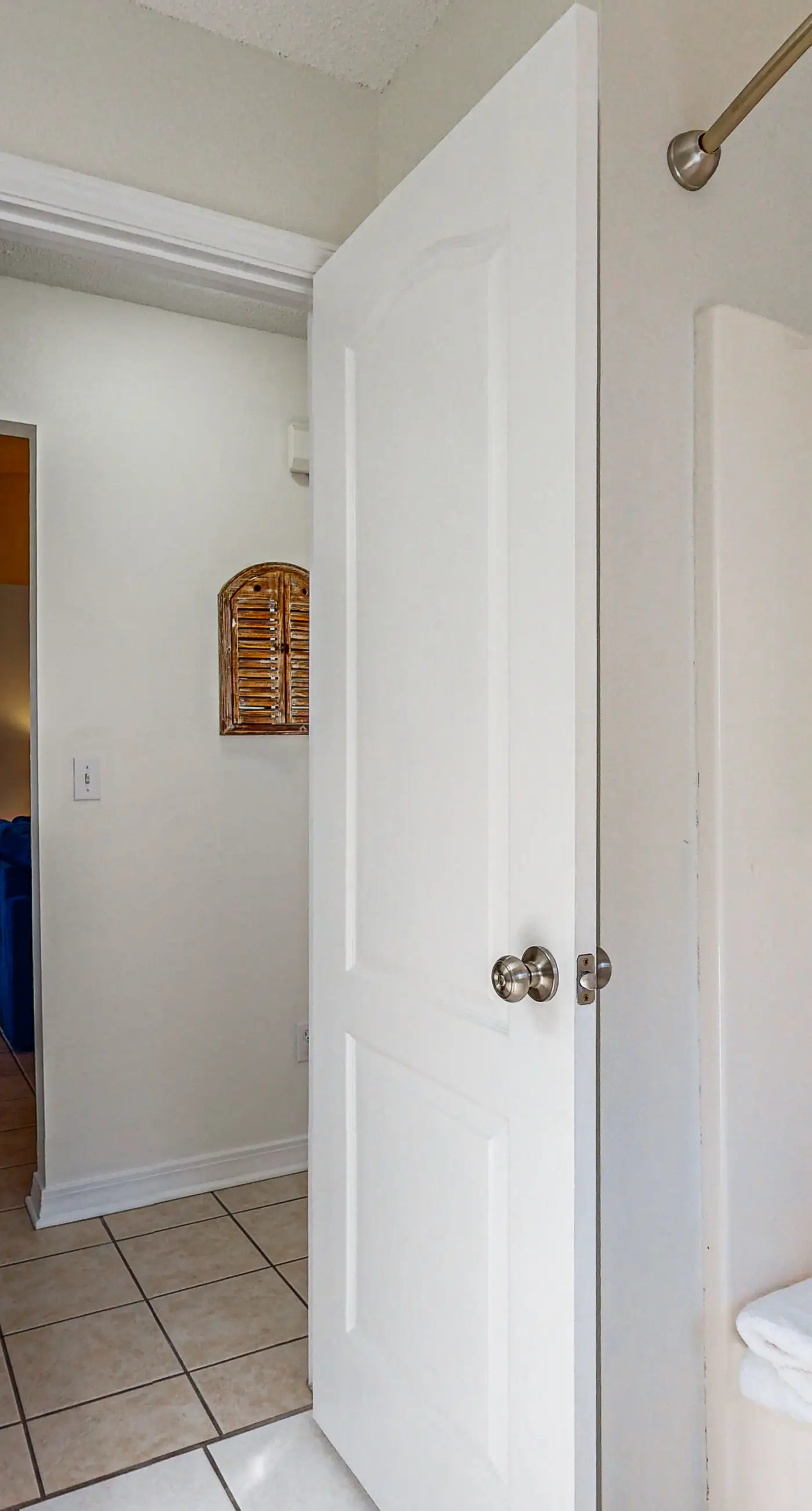 Single-level home with fenced yard, private pool & washer&dryer