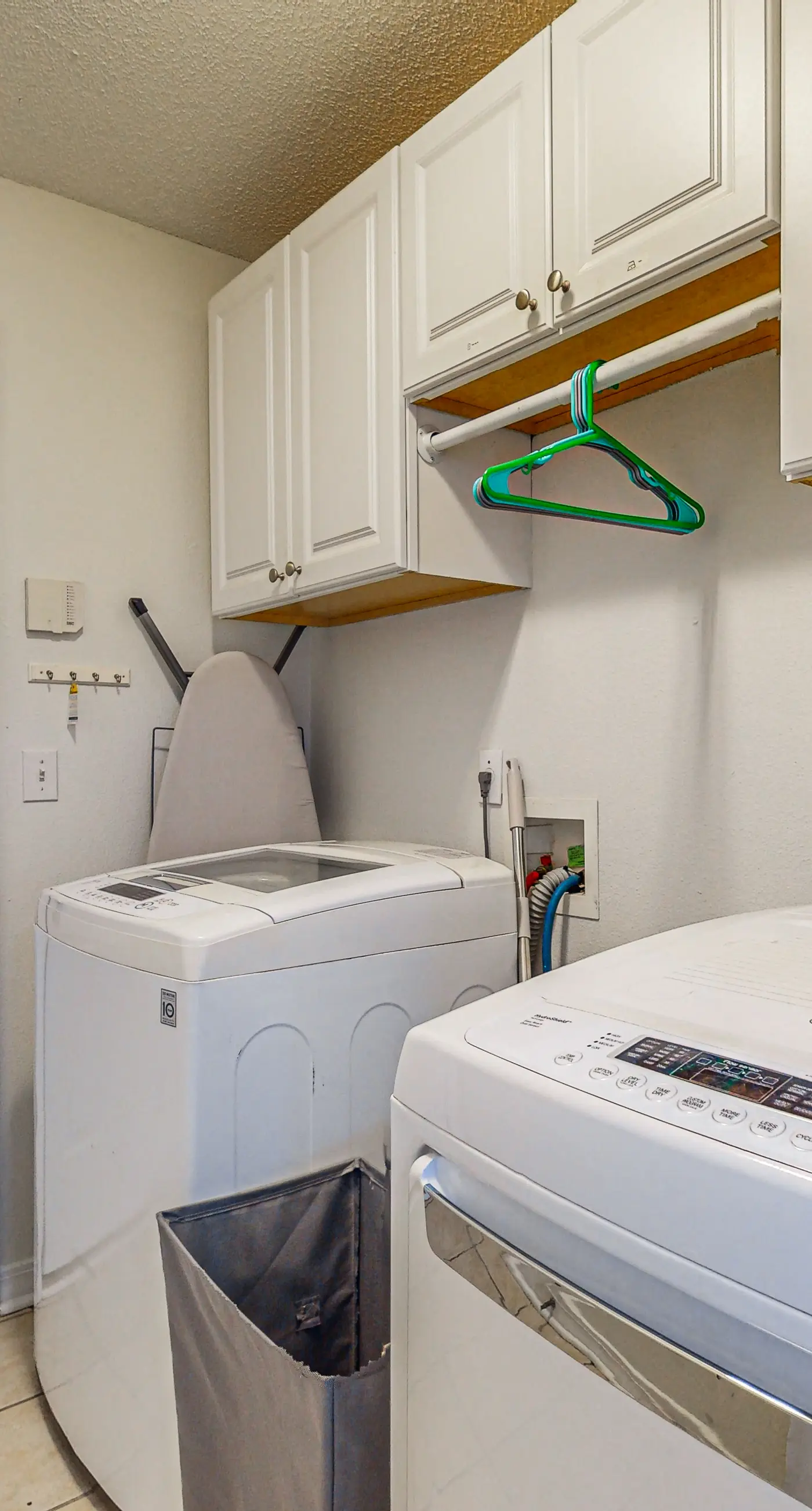 Single-level home with fenced yard, private pool & washer&dryer
