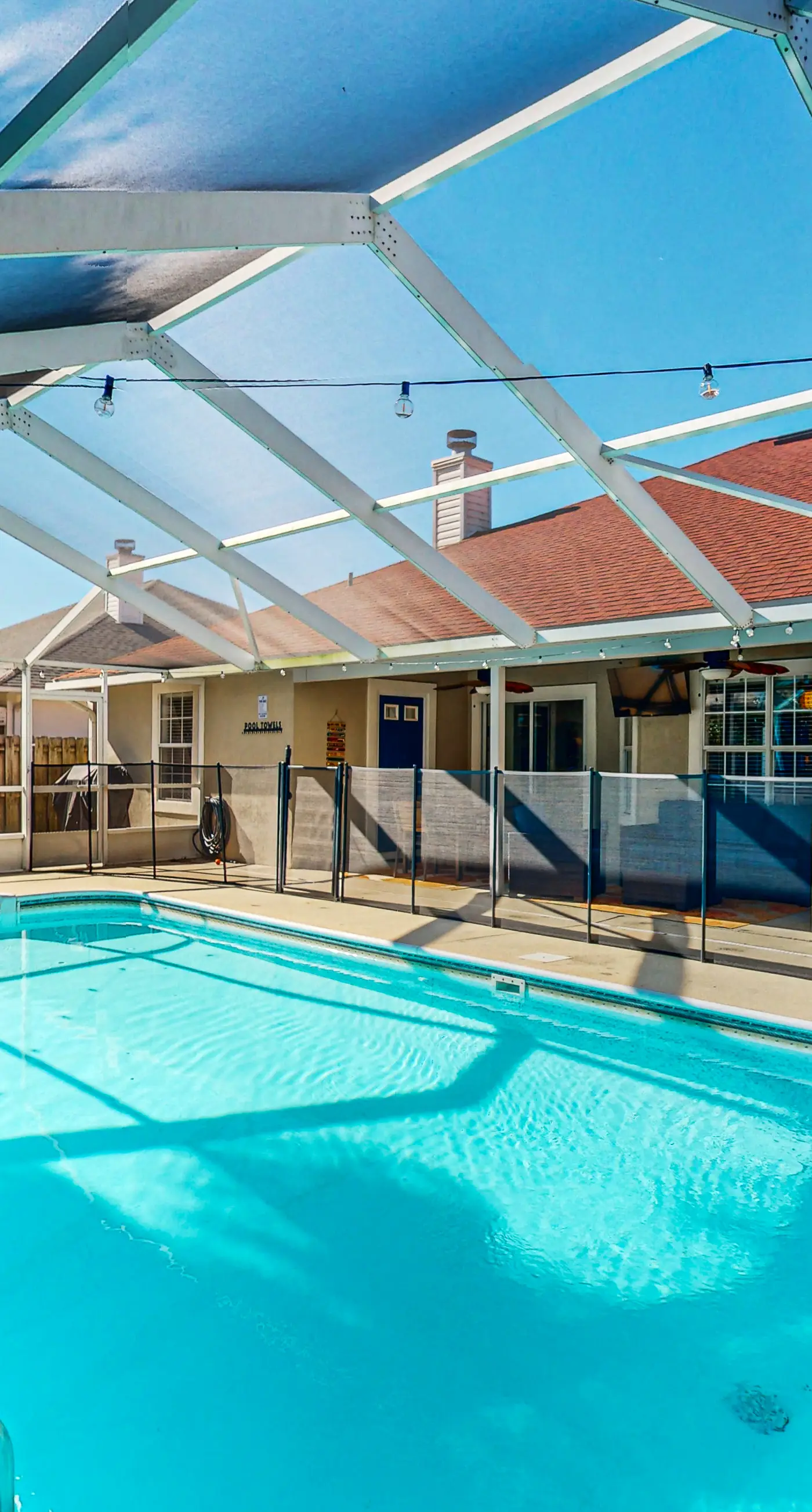 Single-level home with fenced yard, private pool & washer&dryer