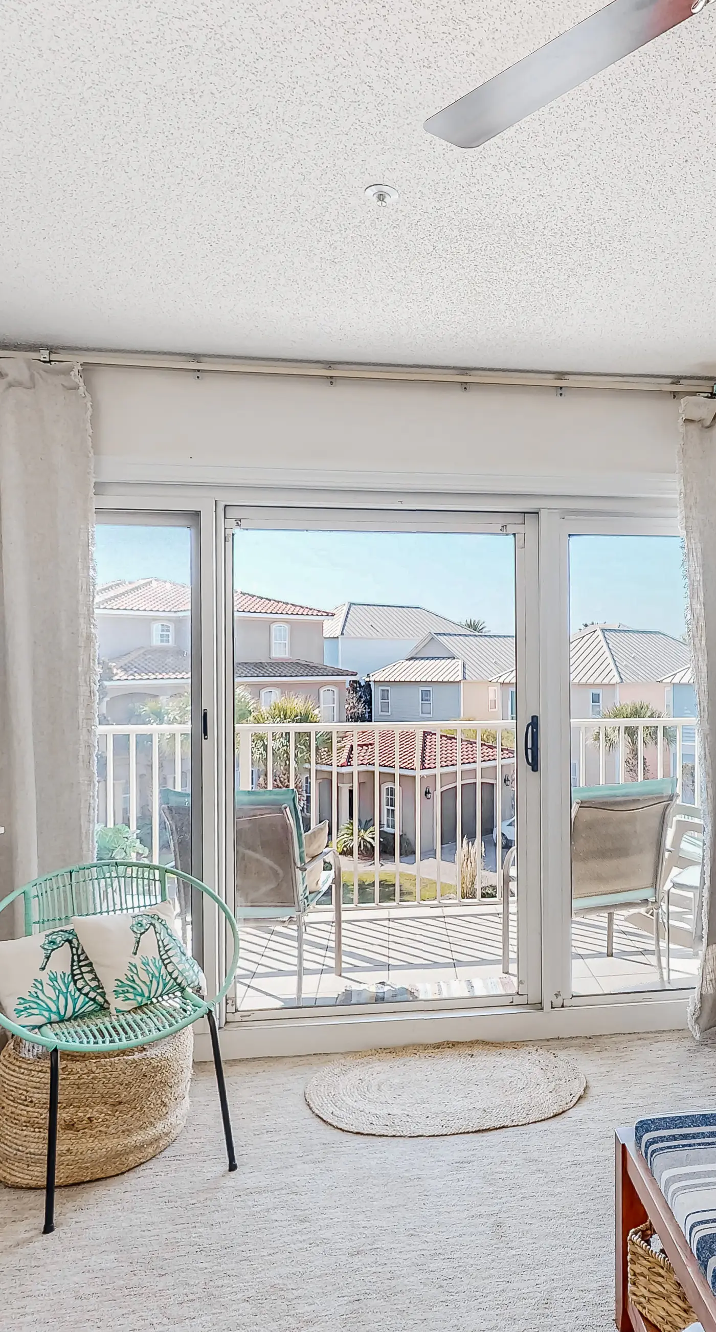 Pet-friendly, pools, hot tub & balcony with Gulf-side calm