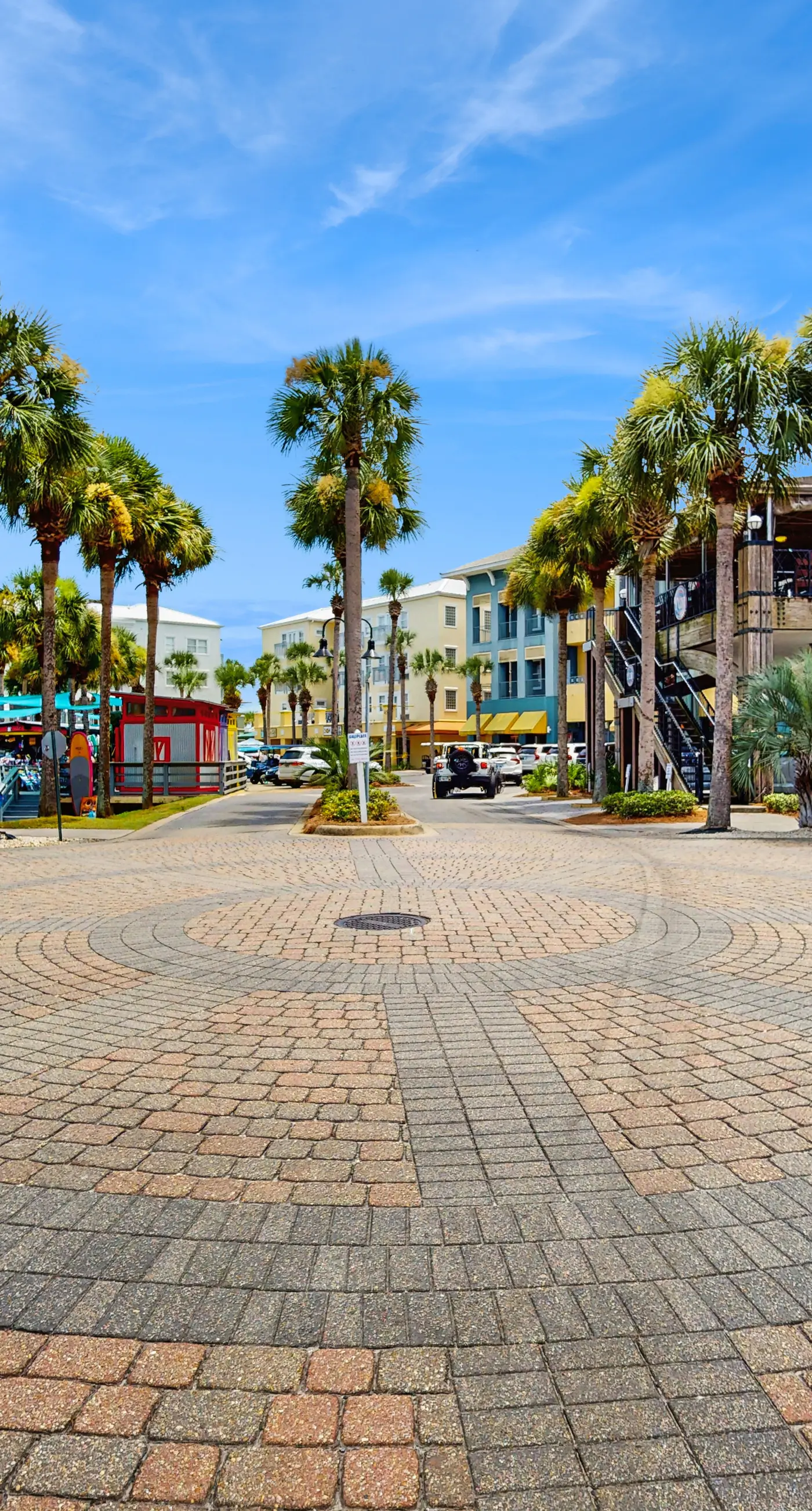 Santa Rosa Beach retreat with shared pool,  hot tub, close to dining, & parks