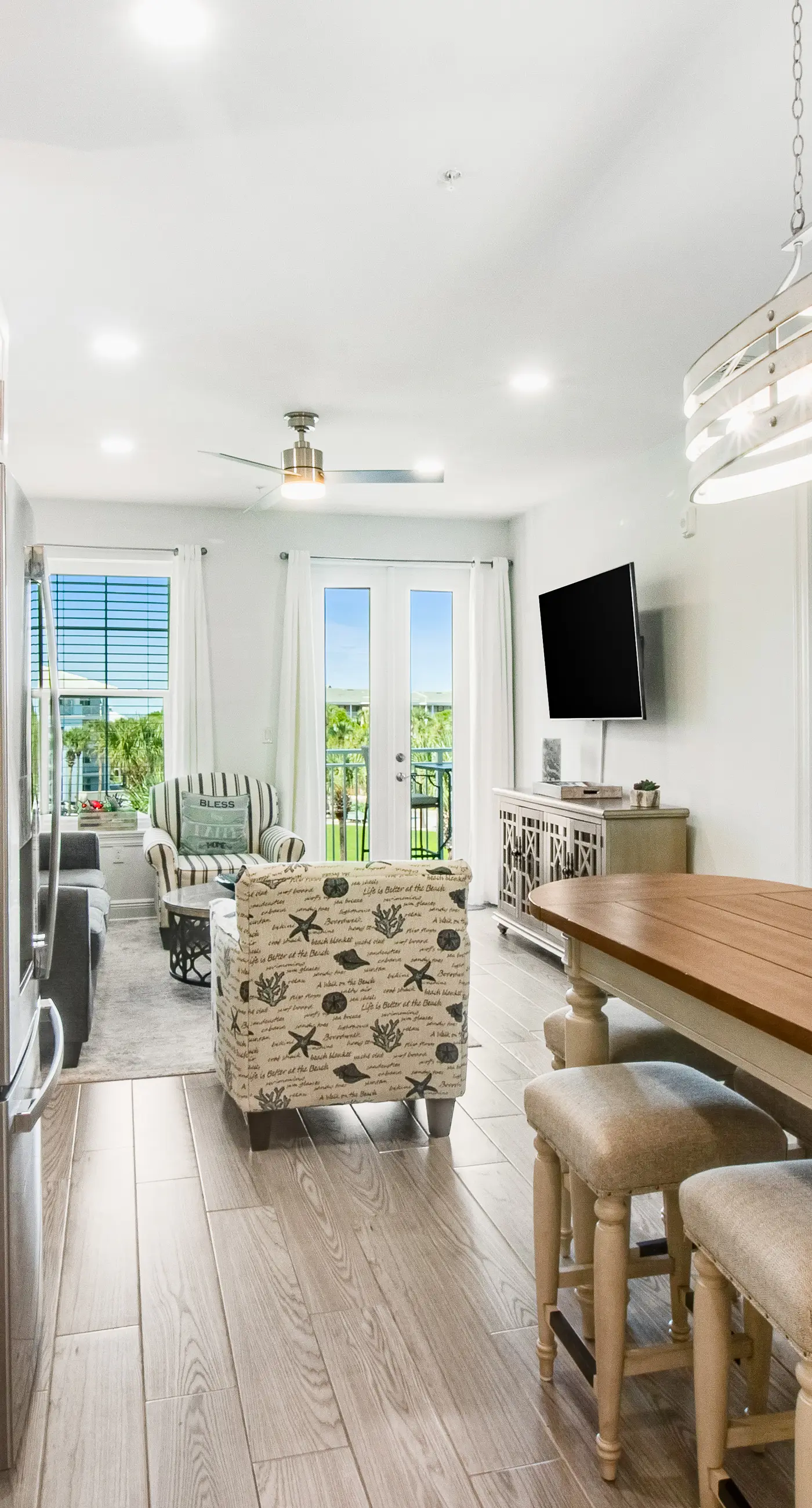 Newly built condo with WiFi, shared pools, hot tub, & private beach access