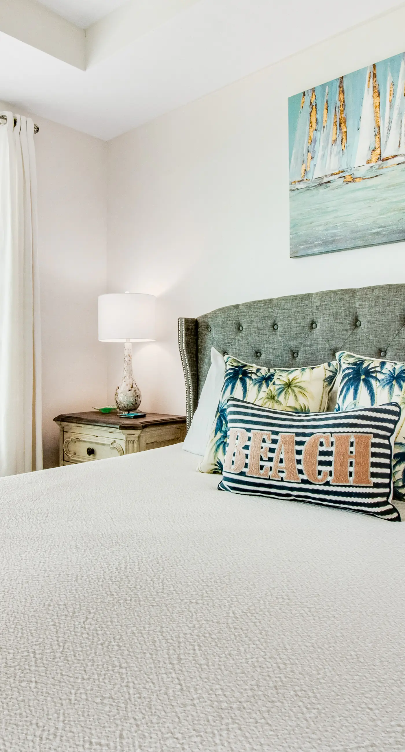 Newly built condo with WiFi, shared pools, hot tub, & private beach access