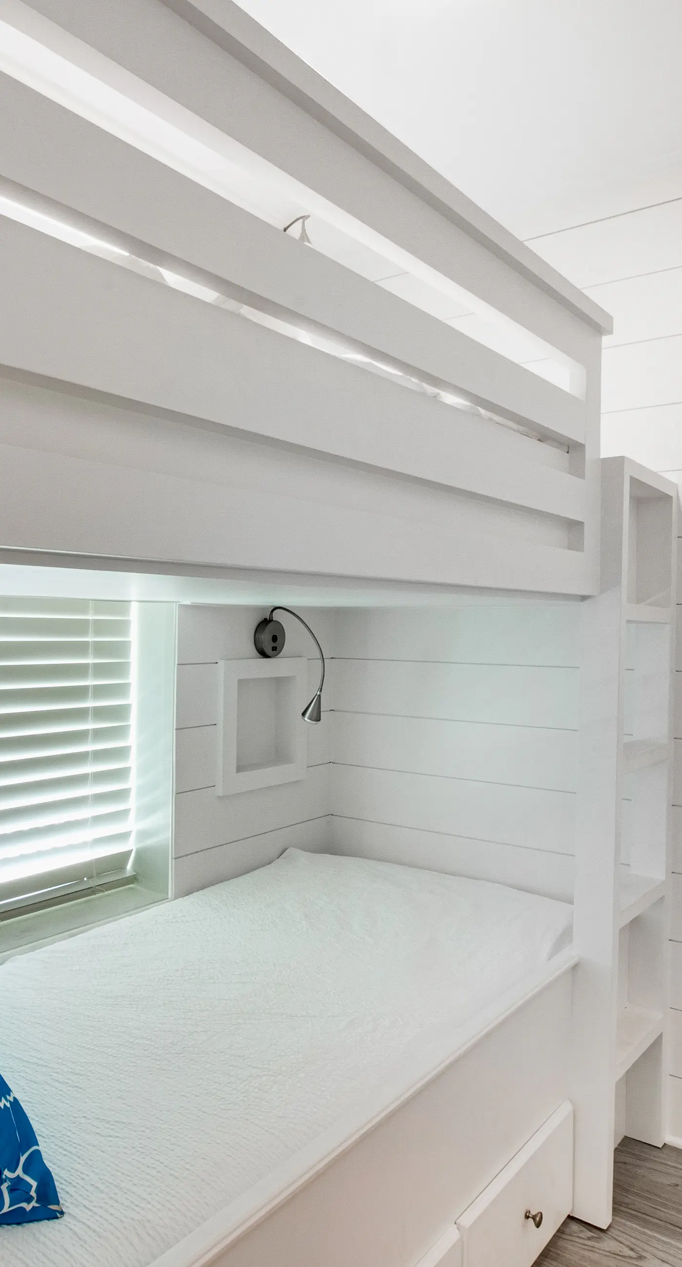 Newly built condo with WiFi, shared pools, hot tub, & private beach access
