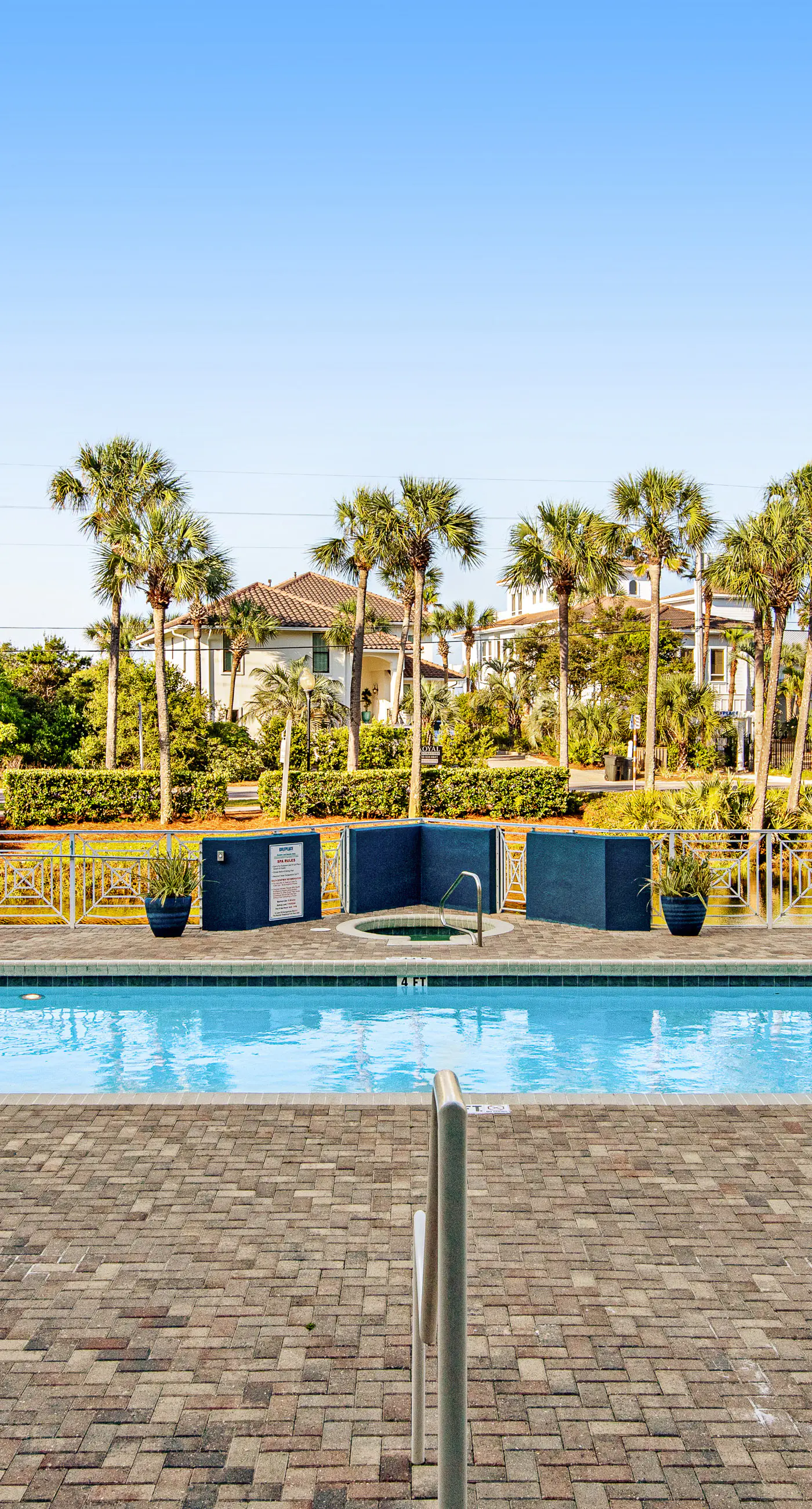 Newly built condo with WiFi, shared pools, hot tub, & private beach access