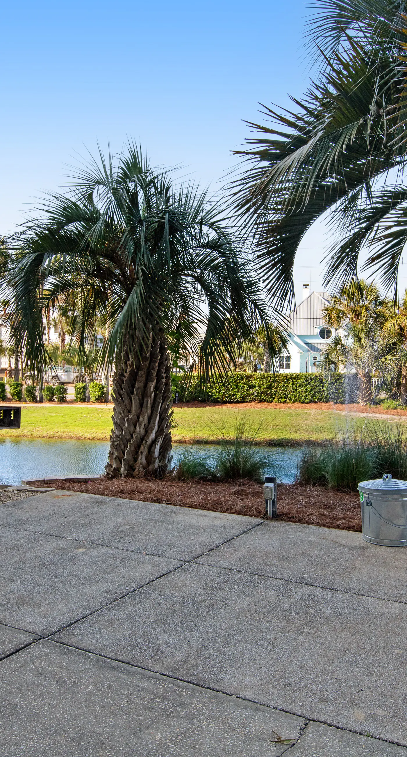 Newly built condo with WiFi, shared pools, hot tub, & private beach access