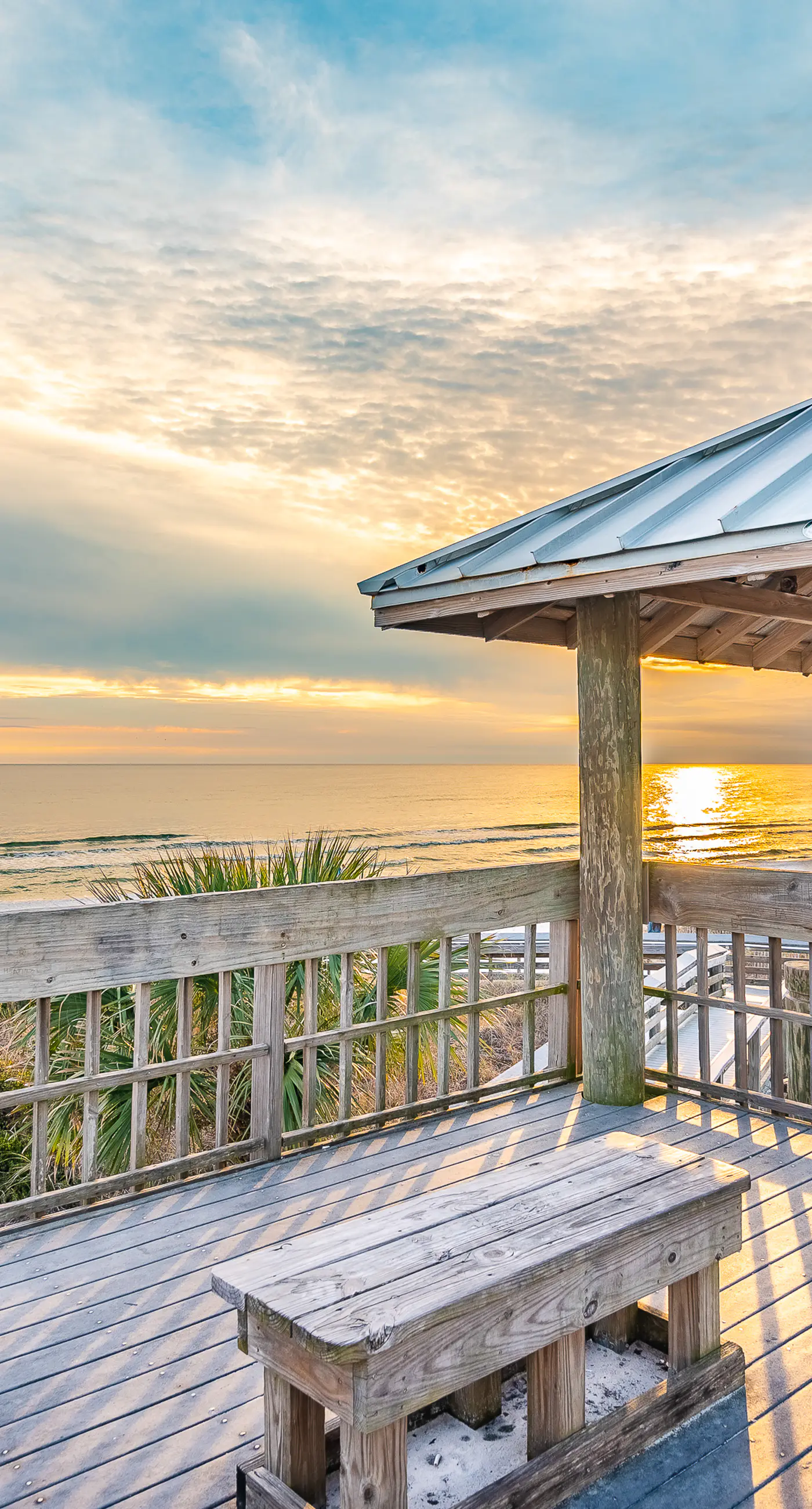 Newly built condo with WiFi, shared pools, hot tub, & private beach access