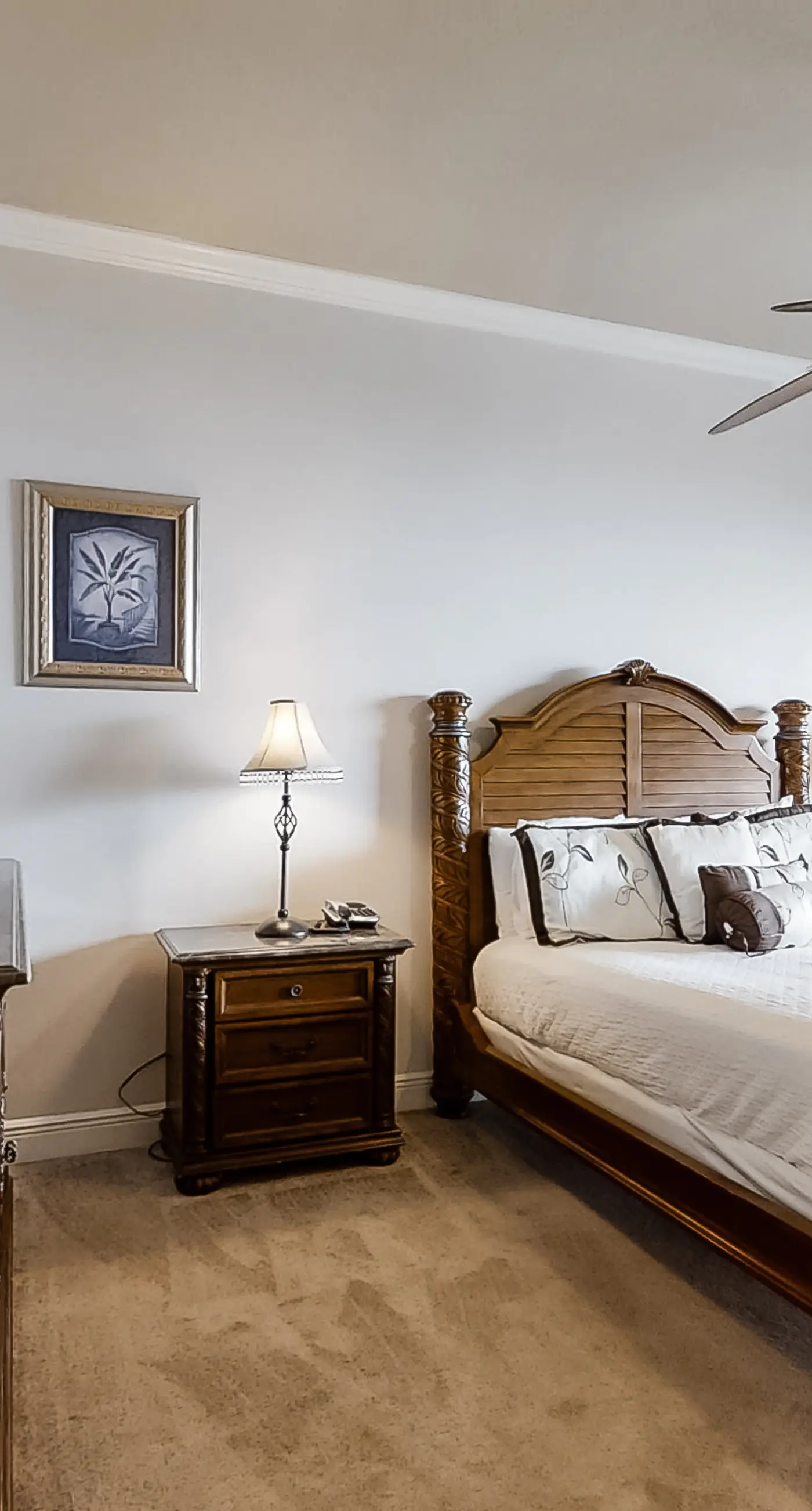 Gulf view condo in a beachfront complex w/ shared pool & hot tub
