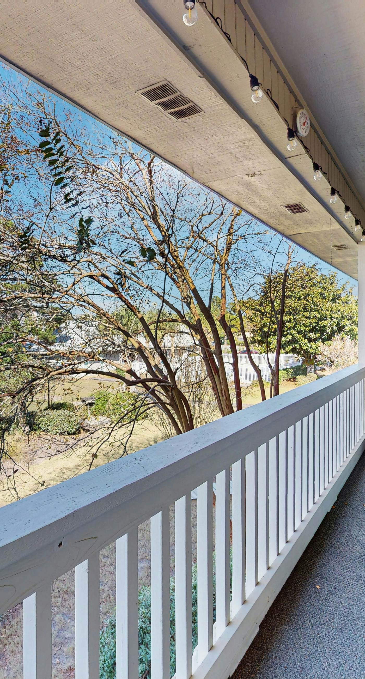 Cozy coastal condo, dog friendly with shared pool and close to beach