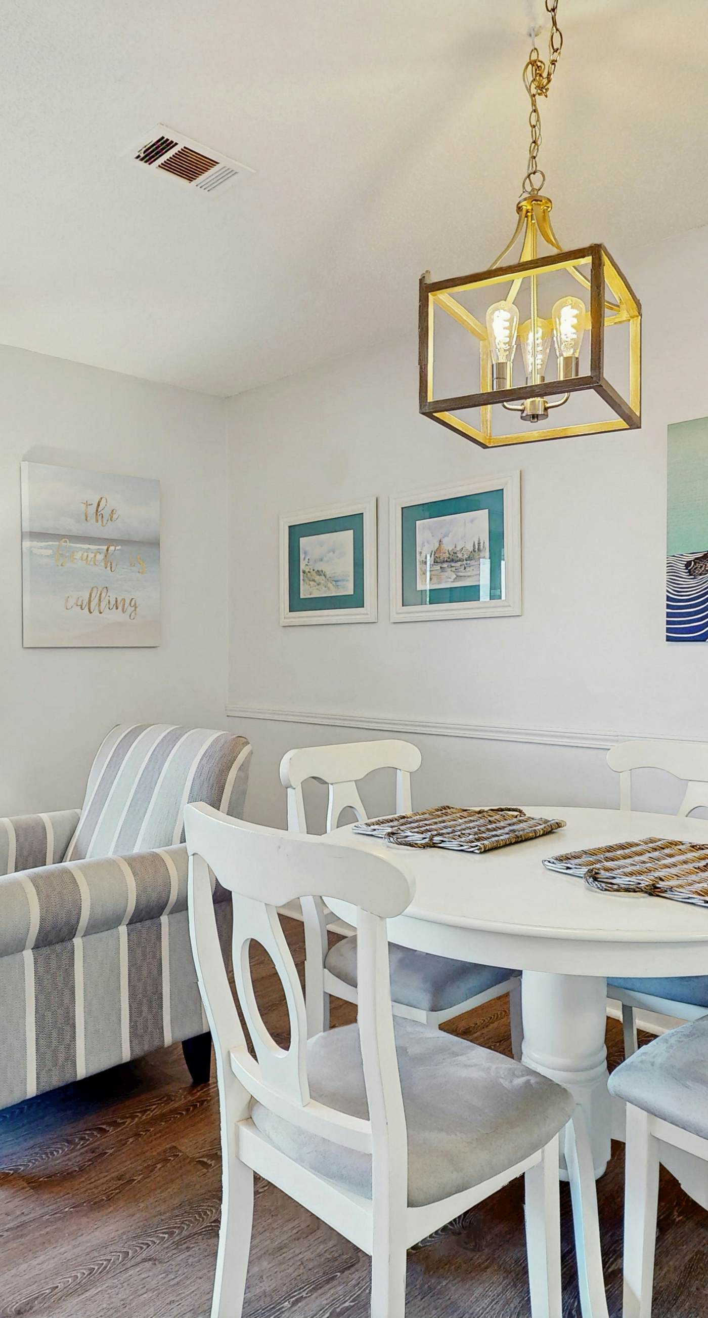 Cozy coastal condo, dog friendly with shared pool and close to beach