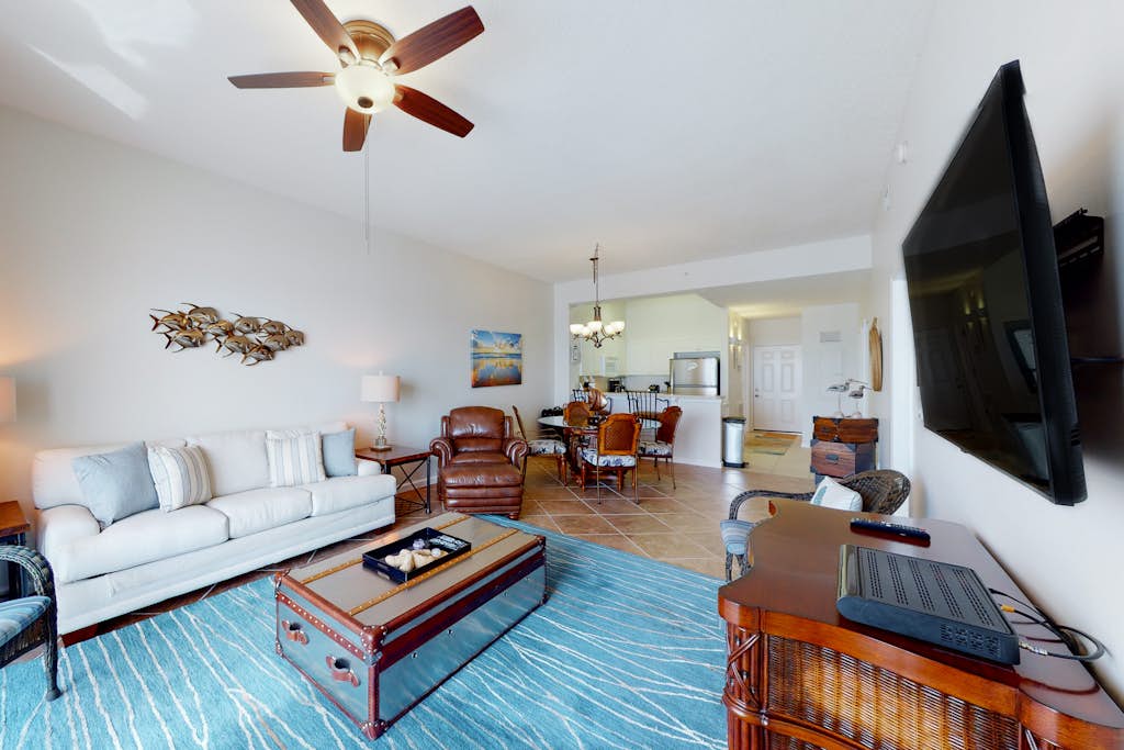 Inviting Gulf-front condo In Perdido Key with waterfront pool/hot tub and oceanfront balcony