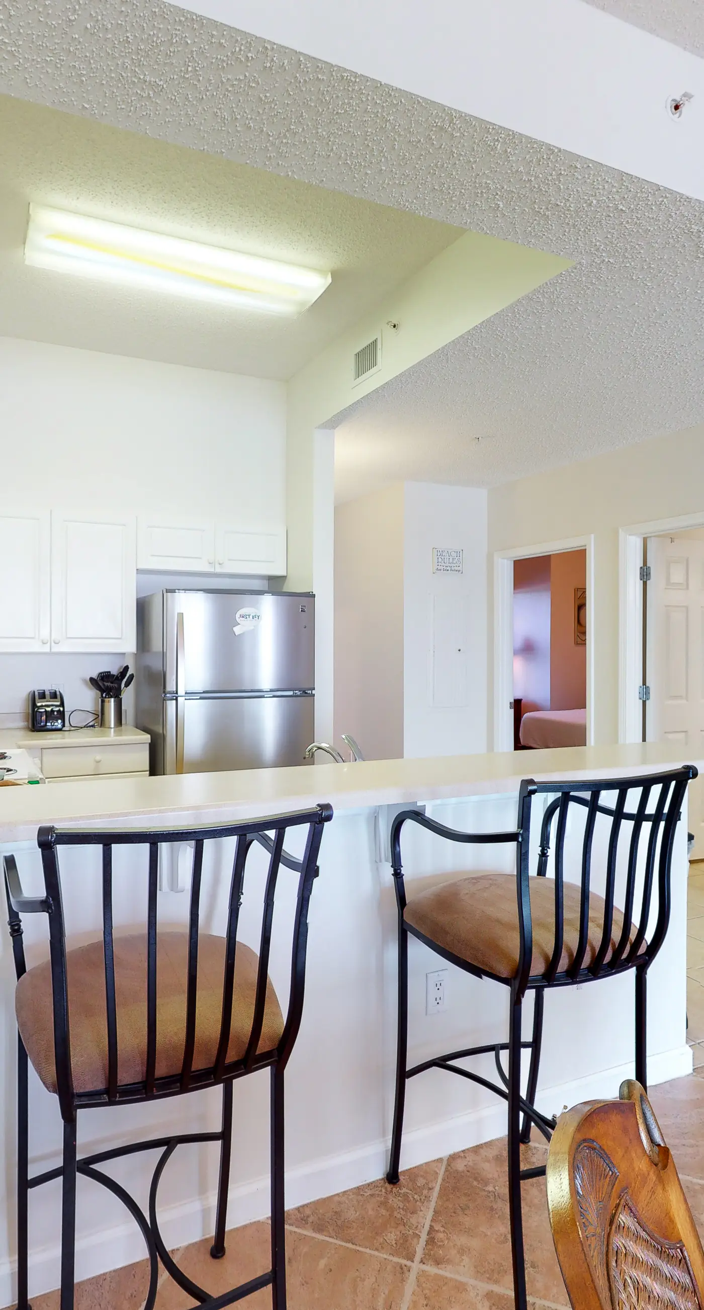 Inviting Gulf-front condo In Perdido Key with waterfront pool/hot tub and oceanfront balcony