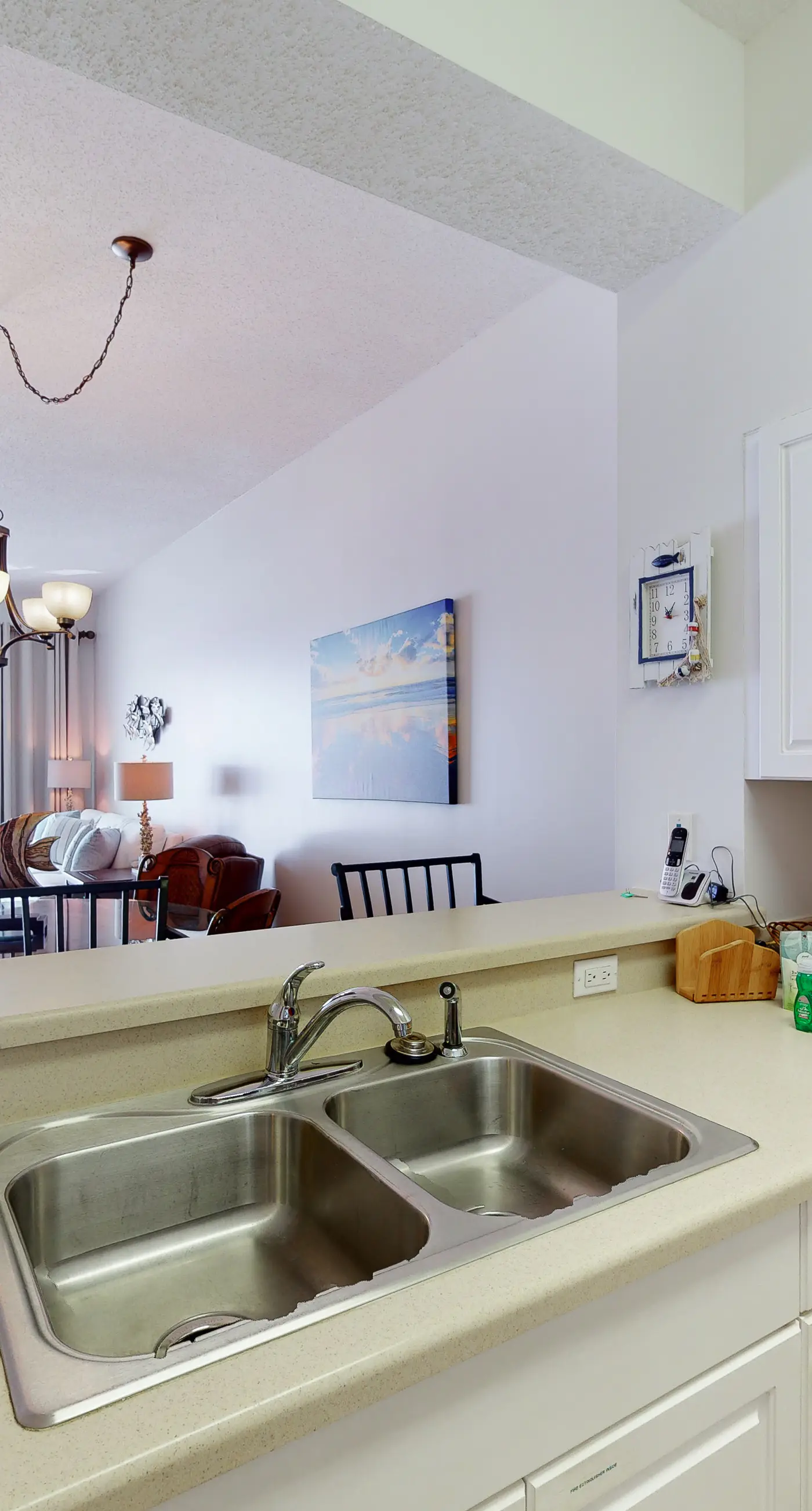 Inviting Gulf-front condo In Perdido Key with waterfront pool/hot tub and oceanfront balcony