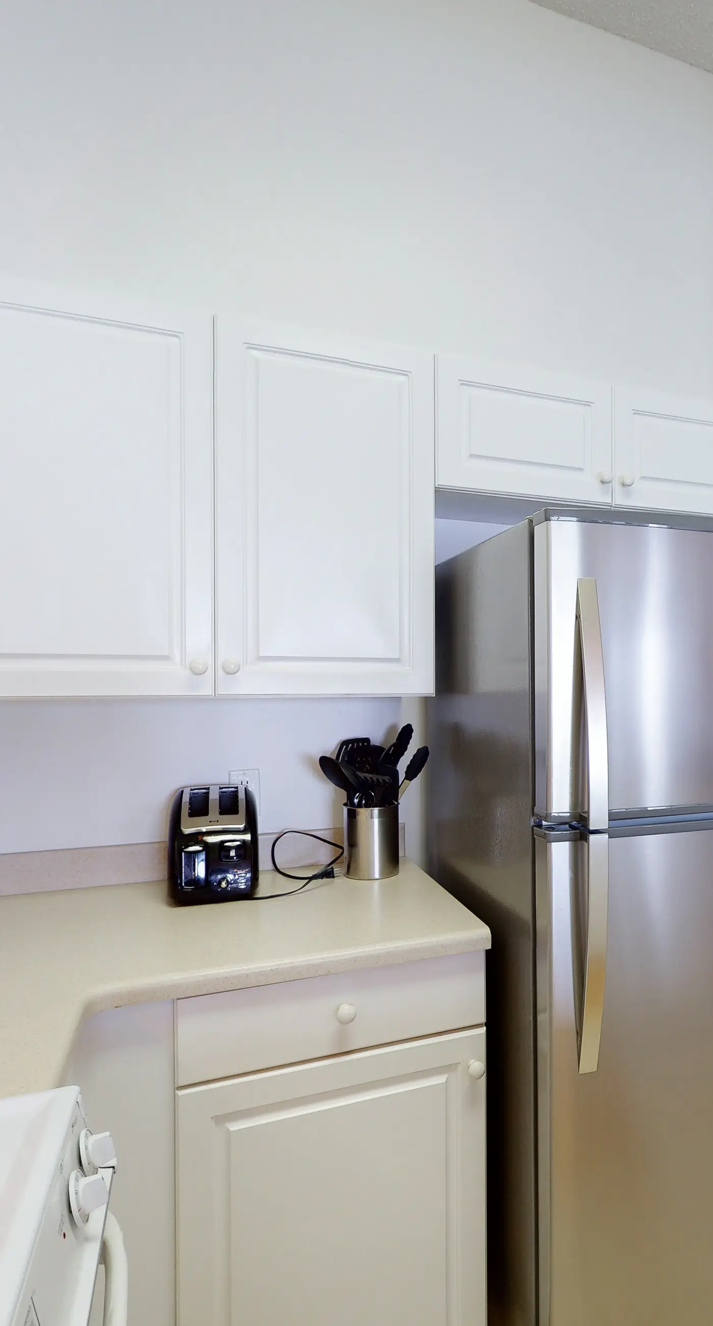 Inviting Gulf-front condo In Perdido Key with waterfront pool/hot tub and oceanfront balcony