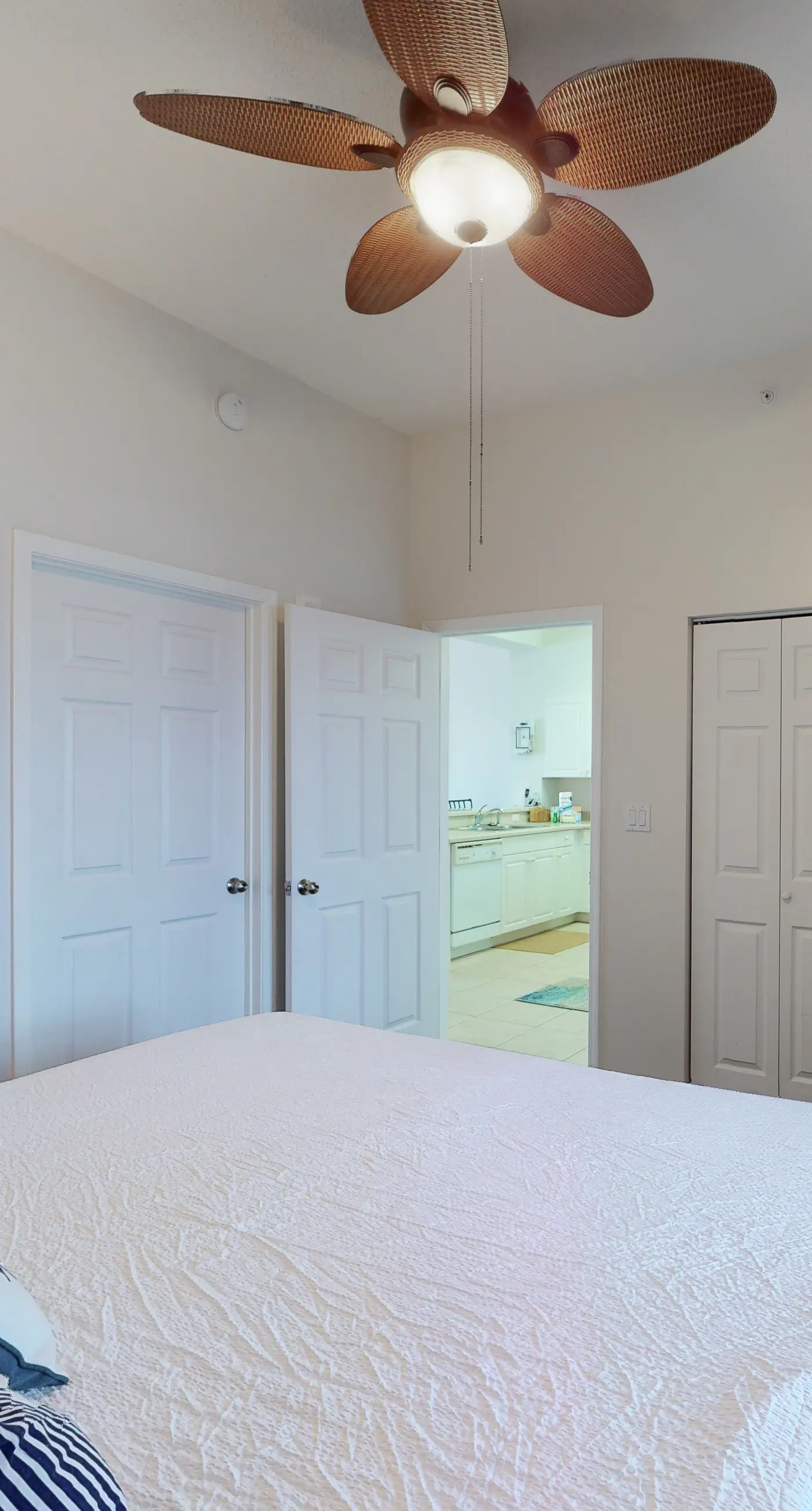 Inviting Gulf-front condo In Perdido Key with waterfront pool/hot tub and oceanfront balcony