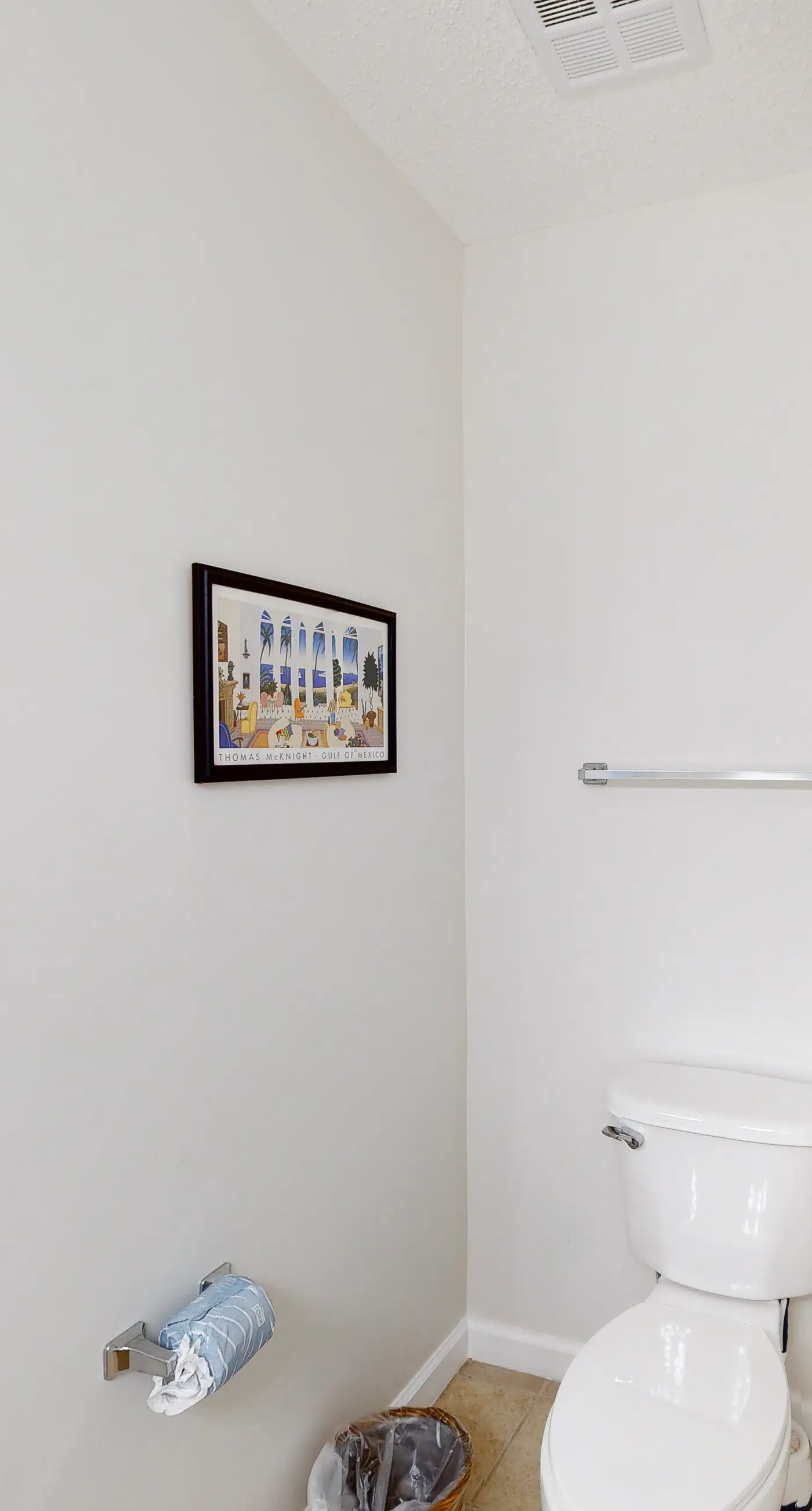 Inviting Gulf-front condo In Perdido Key with waterfront pool/hot tub and oceanfront balcony