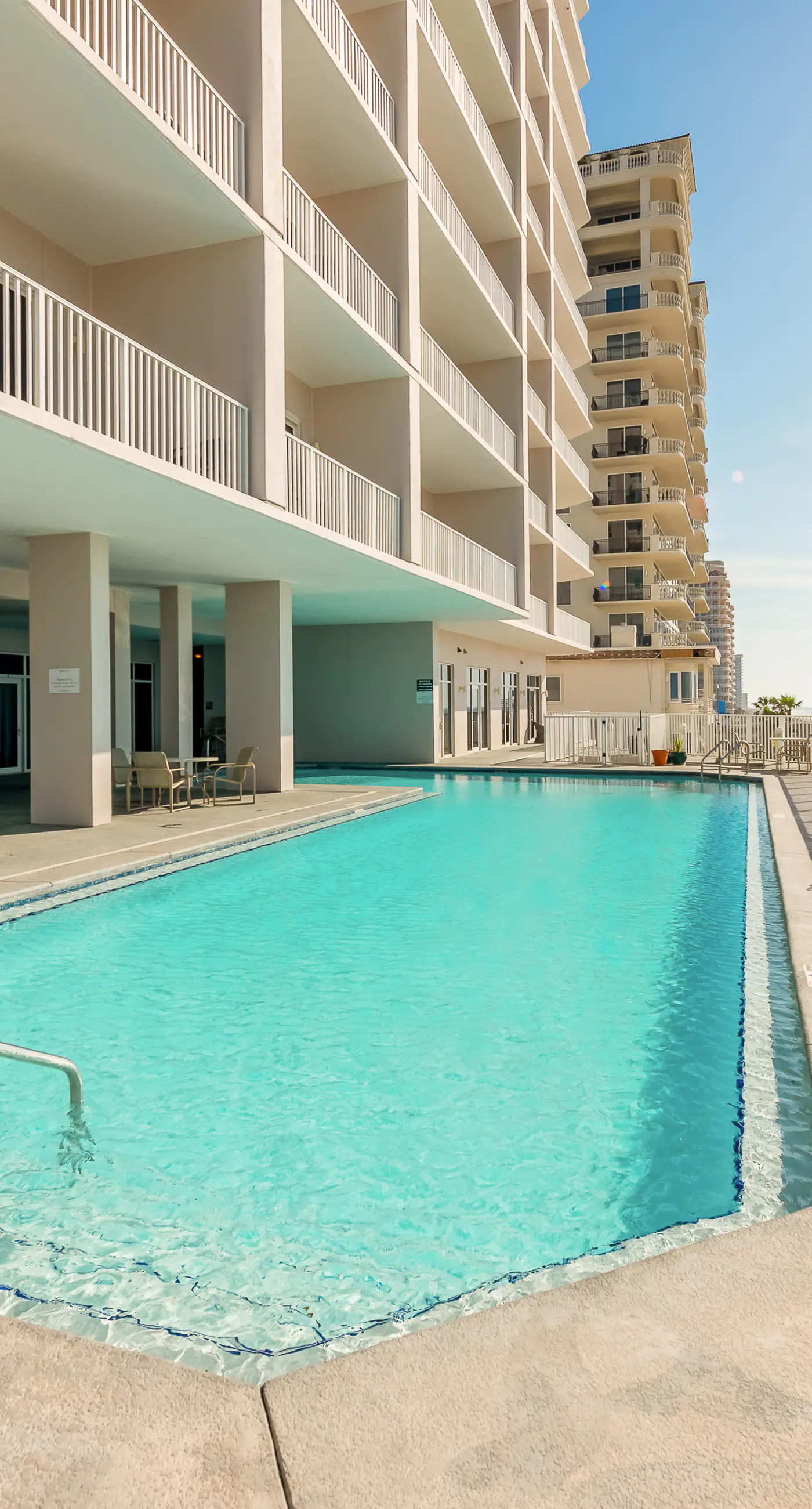 Inviting Gulf-front condo In Perdido Key with waterfront pool/hot tub and oceanfront balcony