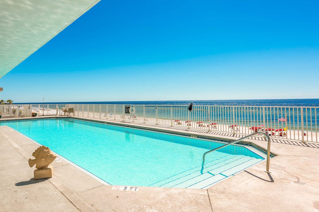 Inviting Gulf-front condo In Perdido Key with waterfront pool/hot tub and oceanfront balcony