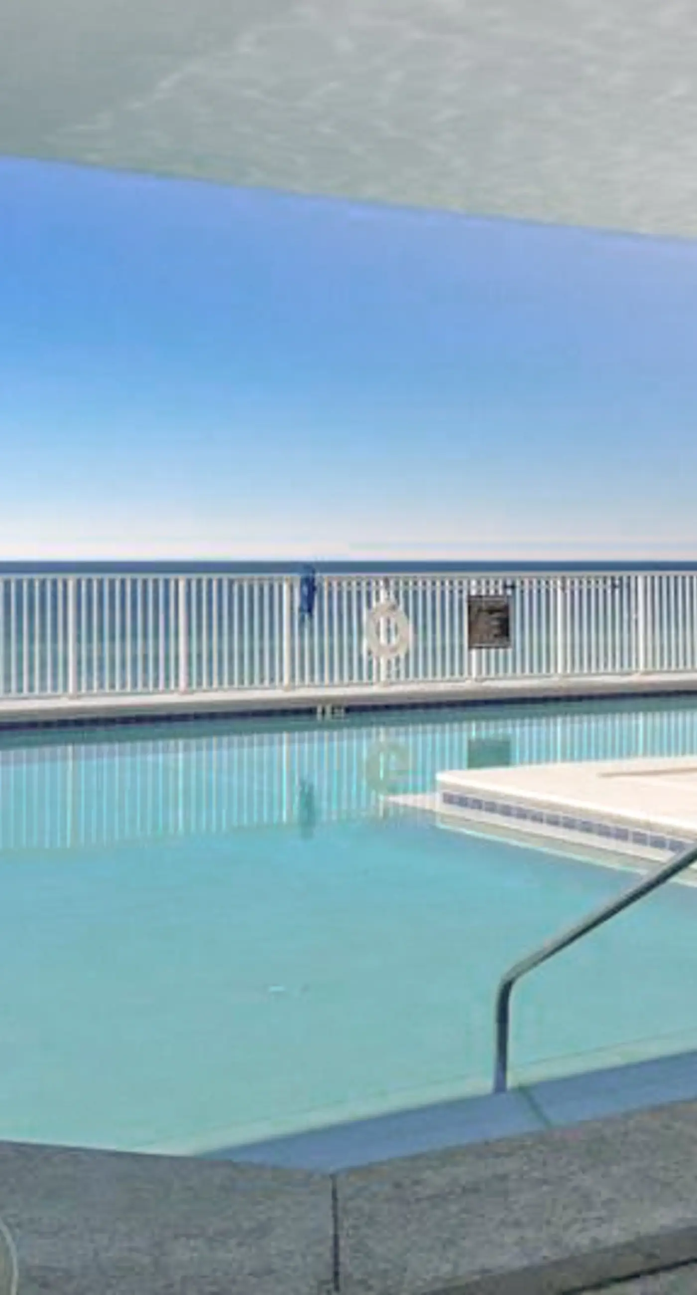 Inviting Gulf-front condo In Perdido Key with waterfront pool/hot tub and oceanfront balcony