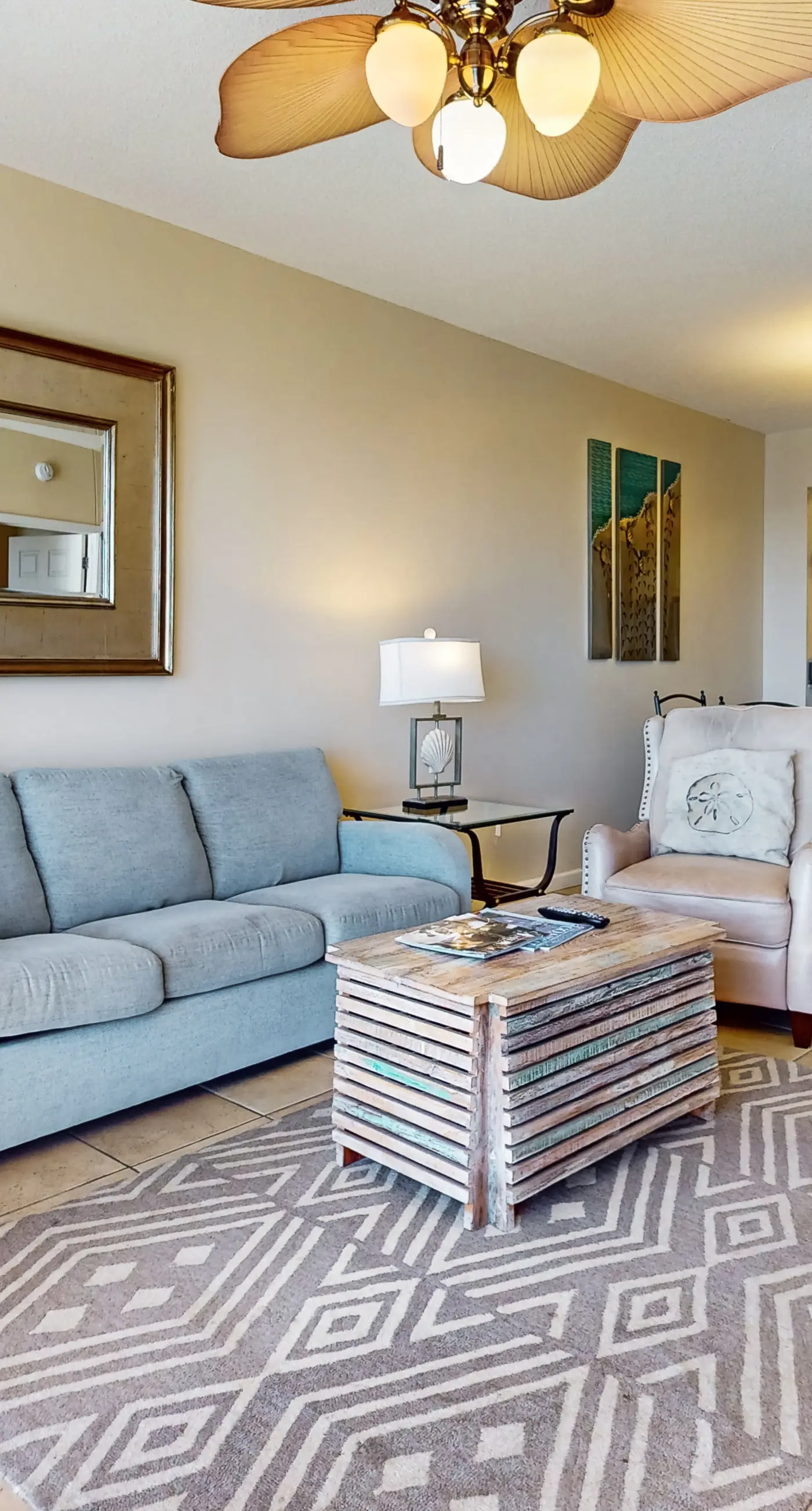 Inviting Gulf-front condo In Perdido Key with waterfront pool/hot tub and oceanfront balcony